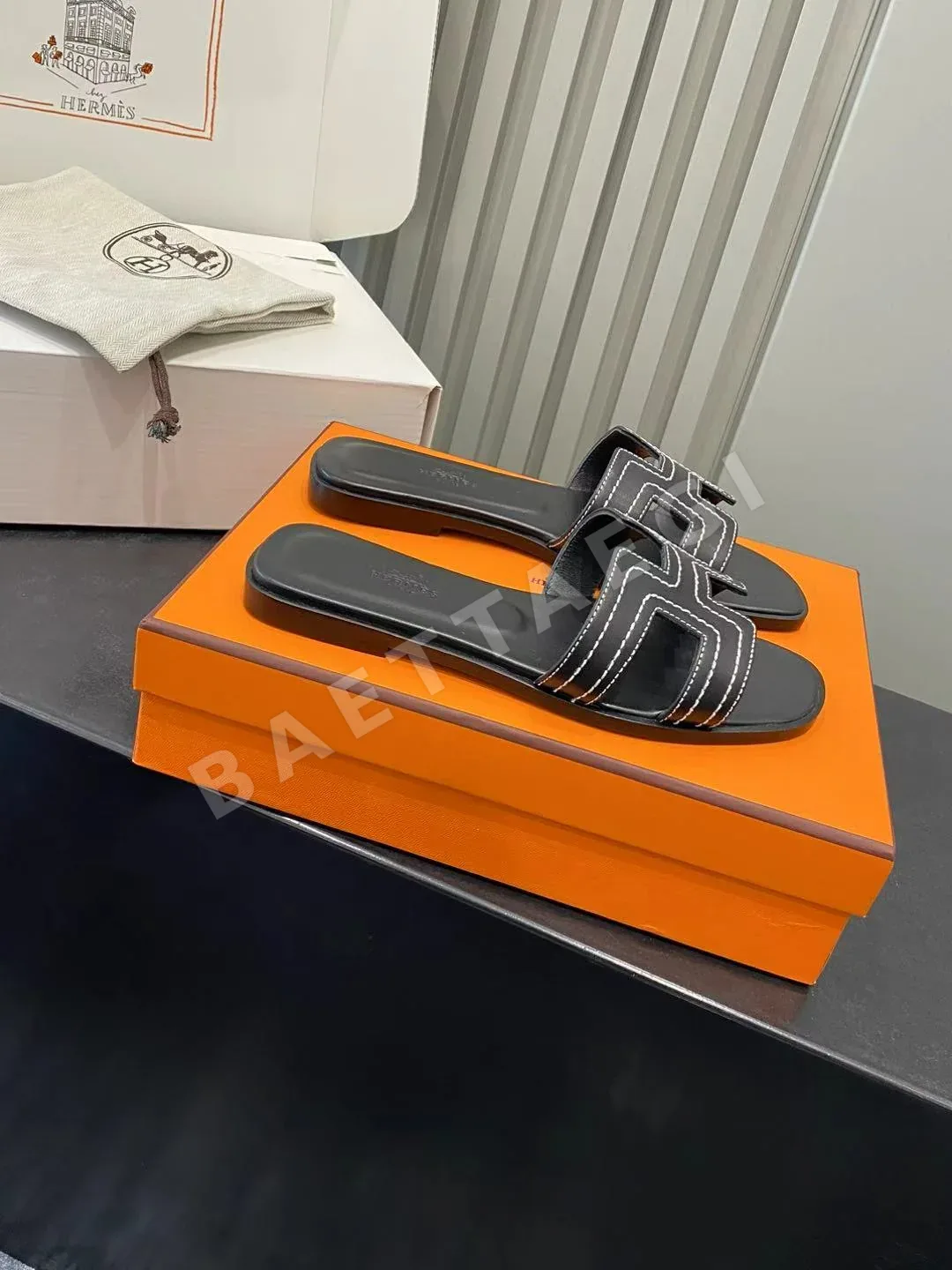 에르메스 클래식 오란 슬리퍼 95683