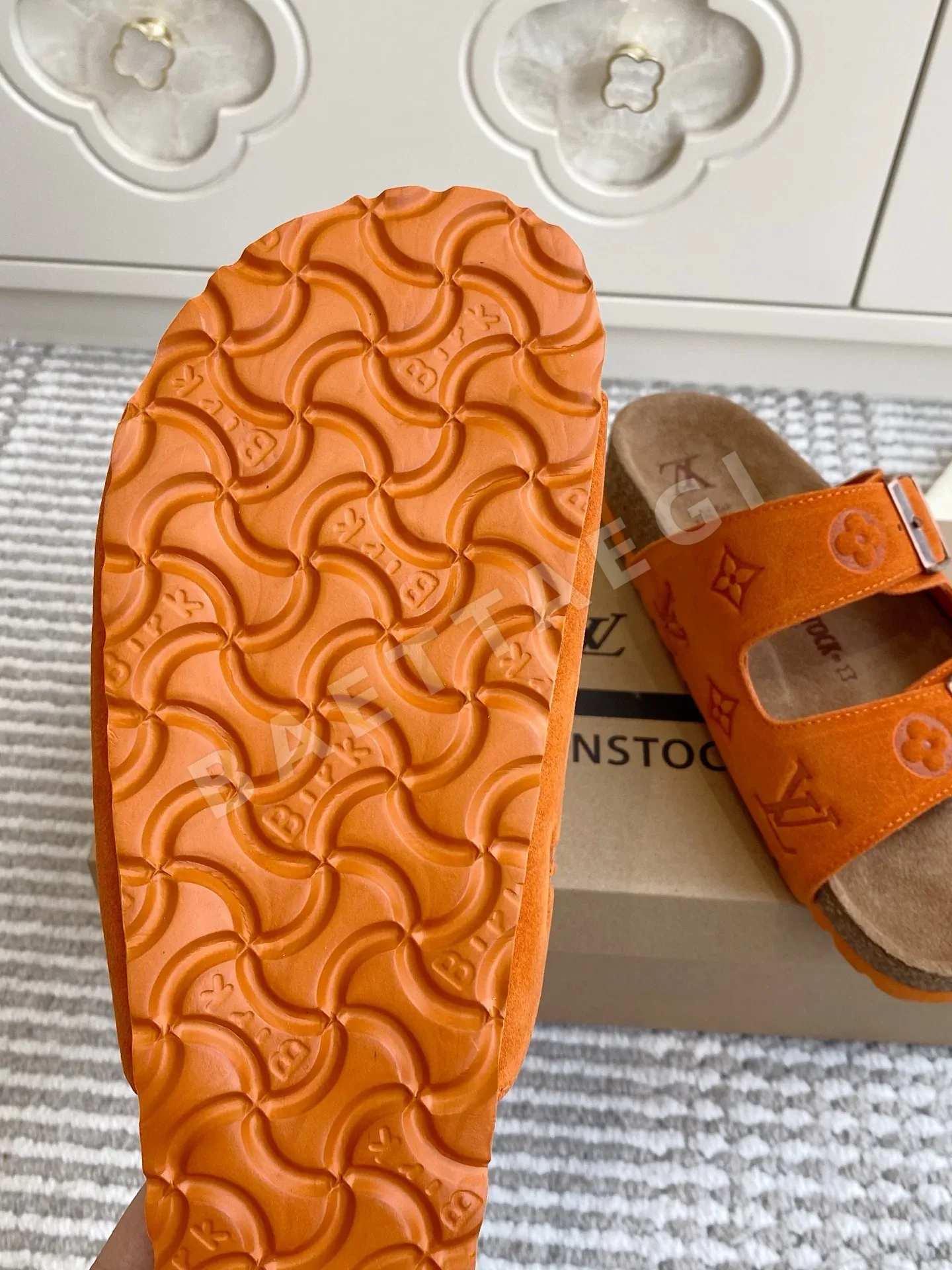 루이비통 모노그램 샌들 상세 이미지 9