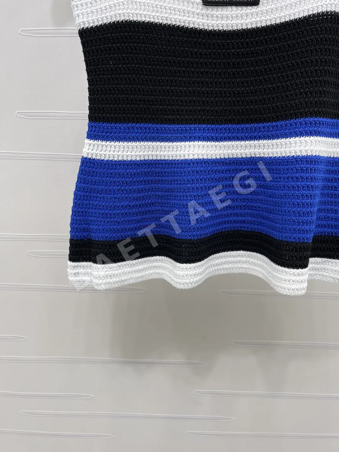 미우미우 스트라이프 니트 캐미솔 반팔 티셔츠 상세 이미지 5