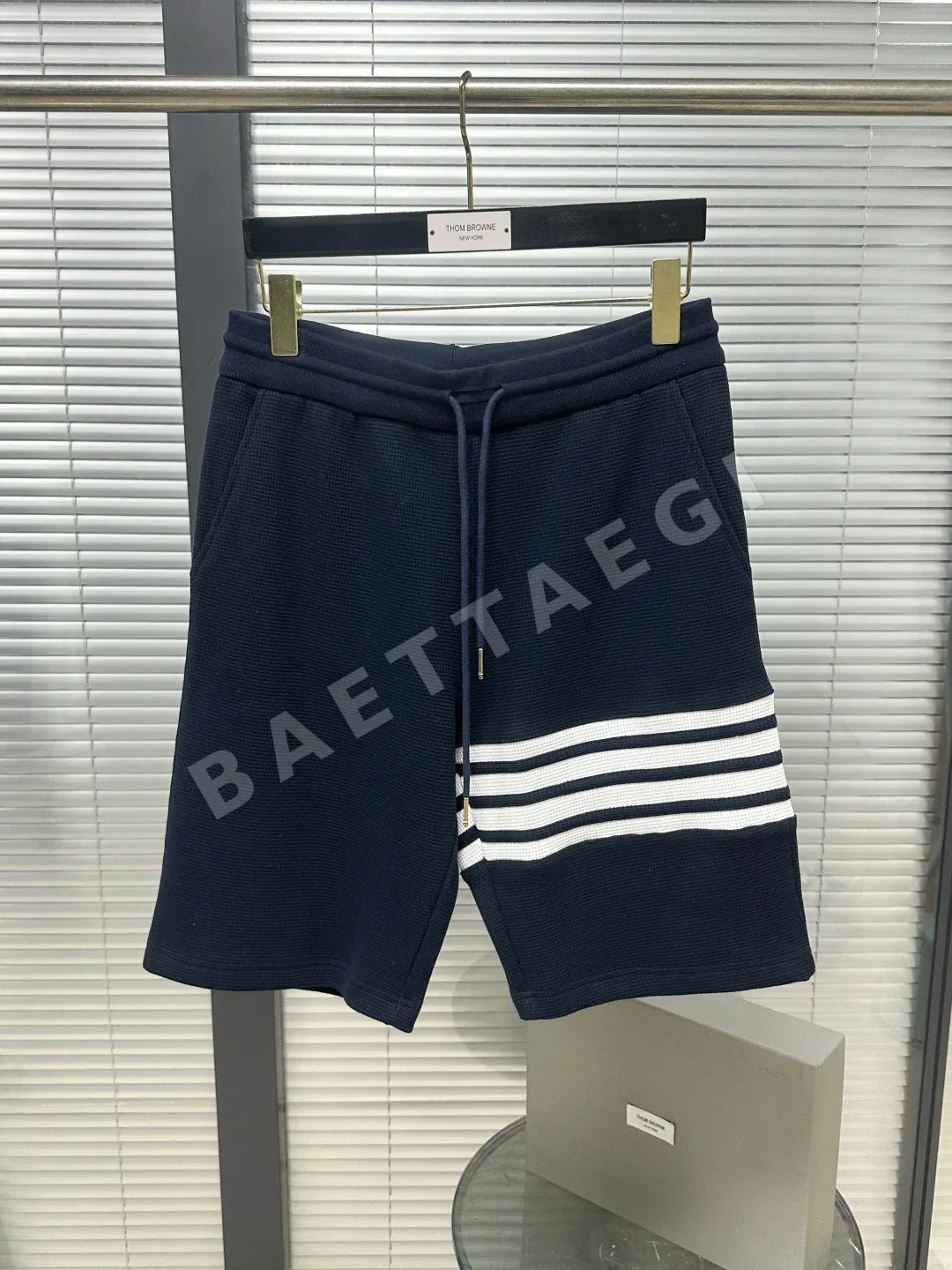톰브라운 면 와플 원단 남성 반바지 WT241837