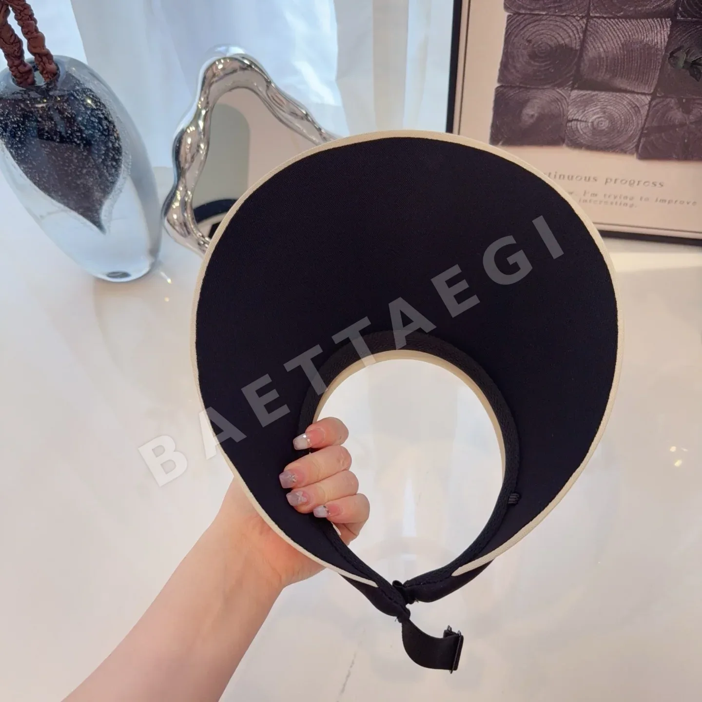 발렌시아가 바이저 모자 상세 이미지 8