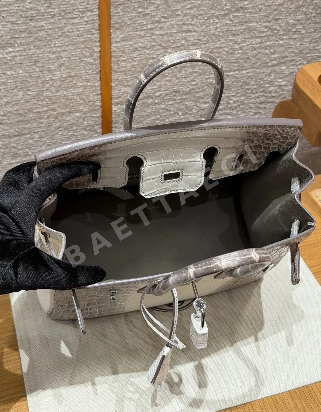 에르메스 버킨 히말라야 나일 악어 가죽 지갑 상세 이미지 6