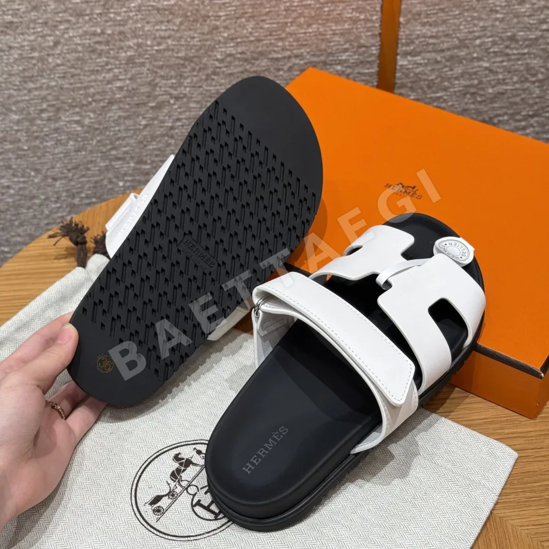 에르메스 시프레 샌들 화이트 카ー 스킨 오래된 앵클 디자인 상세 이미지 6