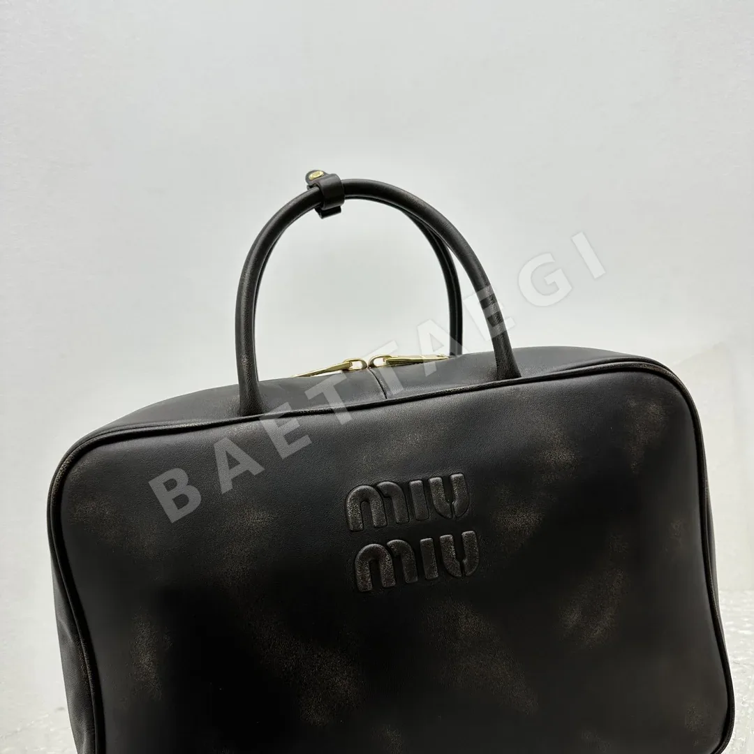 미우미우 레트로 브라운 볼링 가방 상세 이미지 5
