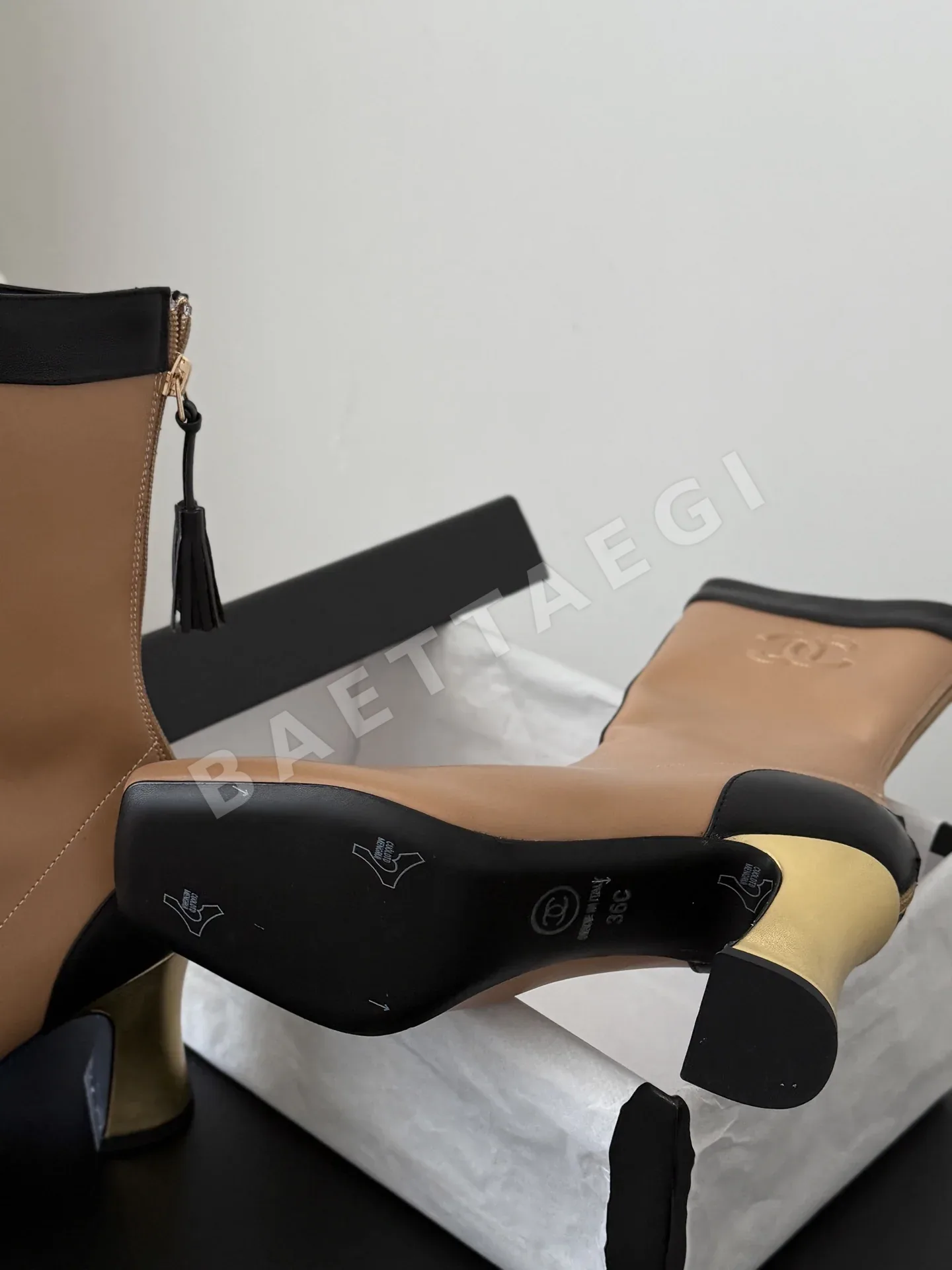 샤넬 메티에다르 더블 C 부츠 상세 이미지 5