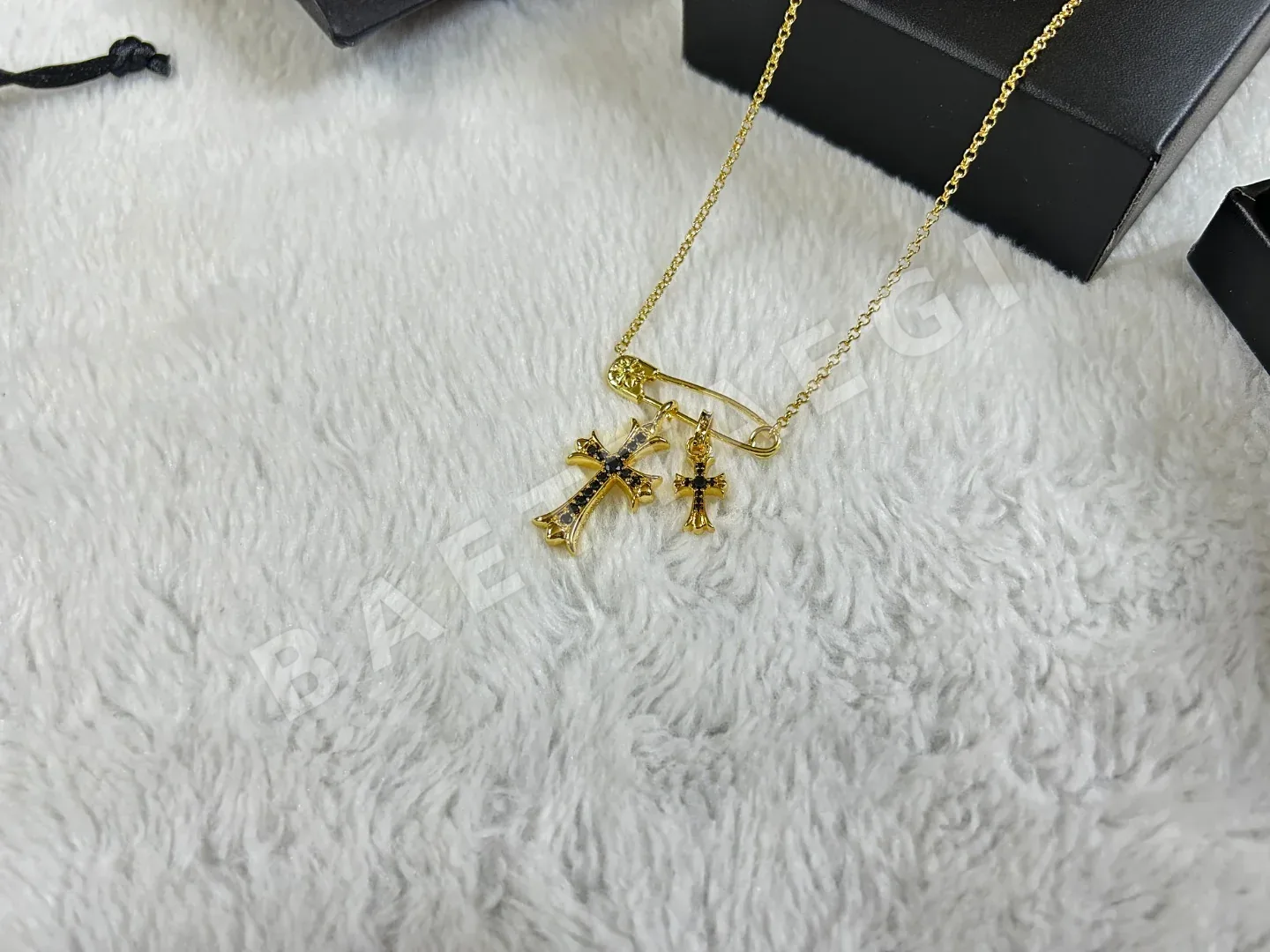 크롬하츠 더블 크로스 블랙 다이아몬드 목걸이 상세 이미지 2