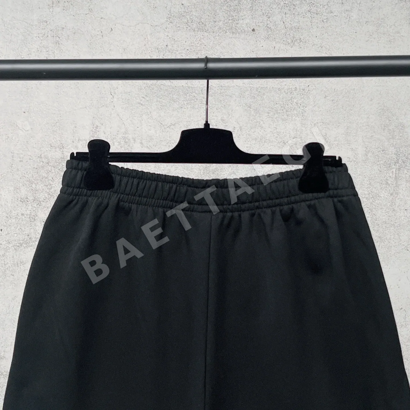 발렌시아가 파리지앵 레터 프린트 반바지 상세 이미지 7