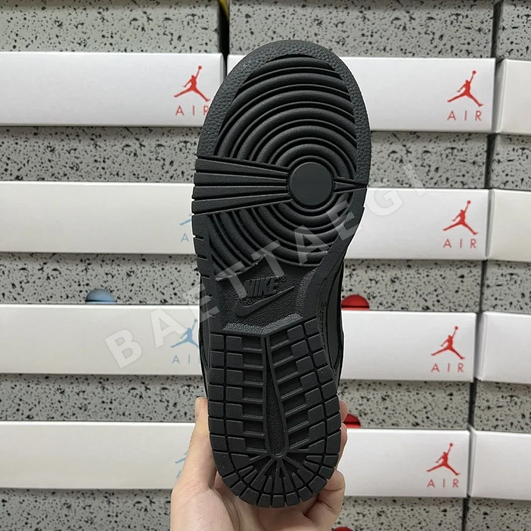 나이키 [AY] SB 덩크 로우 HQ8487-001 201036 Nike SB Dunk Low Supreme 94 Black 상세 이미지 4
