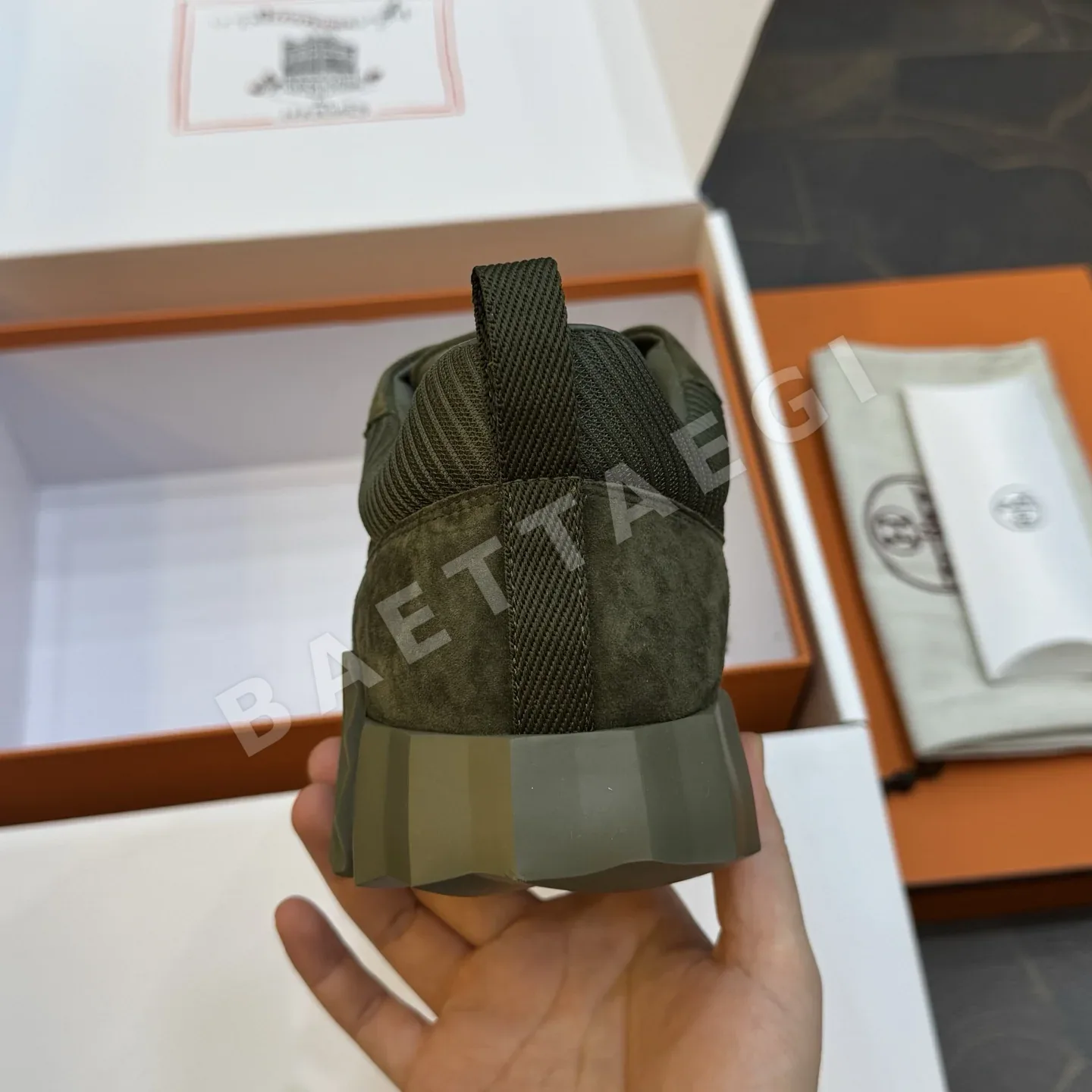 에르메스 바운싱 스니커즈 가죽 상세 이미지 8