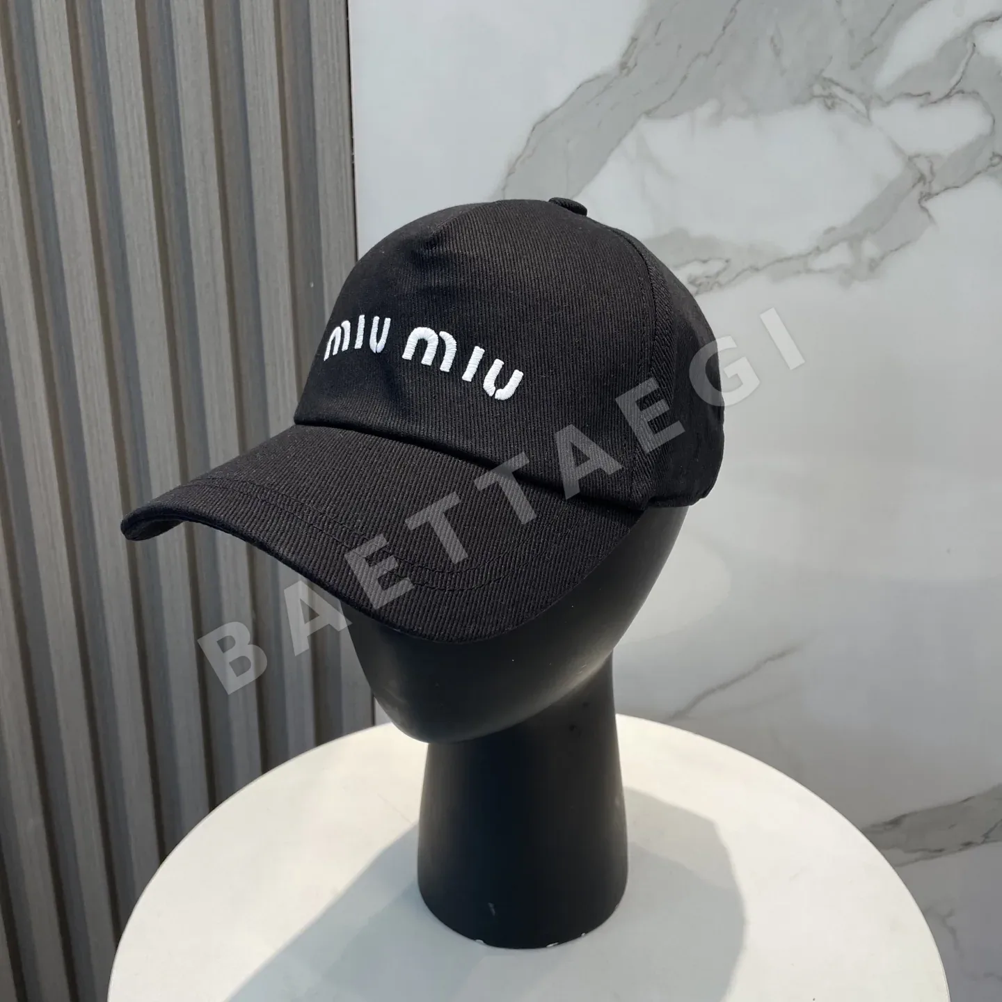 미우미우 자수 베이스볼 모자 118877