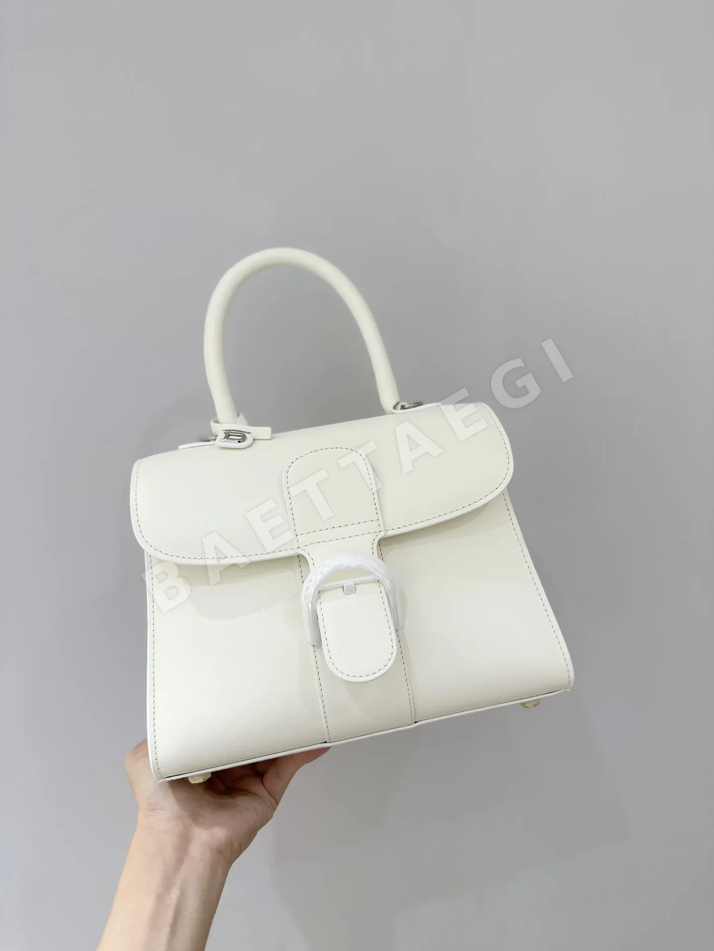 델보 더블링 브릴리언트 박스 가죽 숄더백 상세 이미지 2