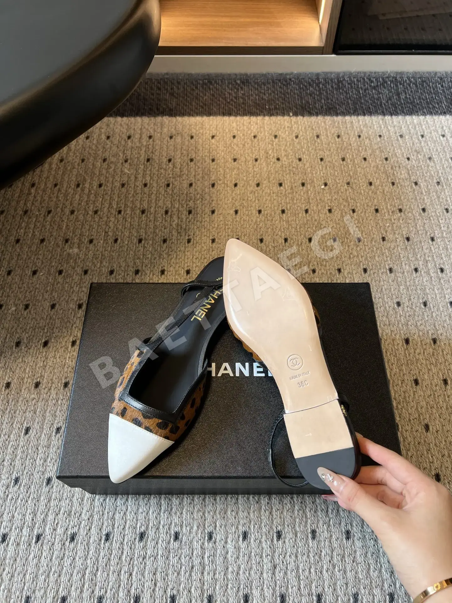 샤넬 컬러블록 포인티드토 오픈백 플랫 상세 이미지 3