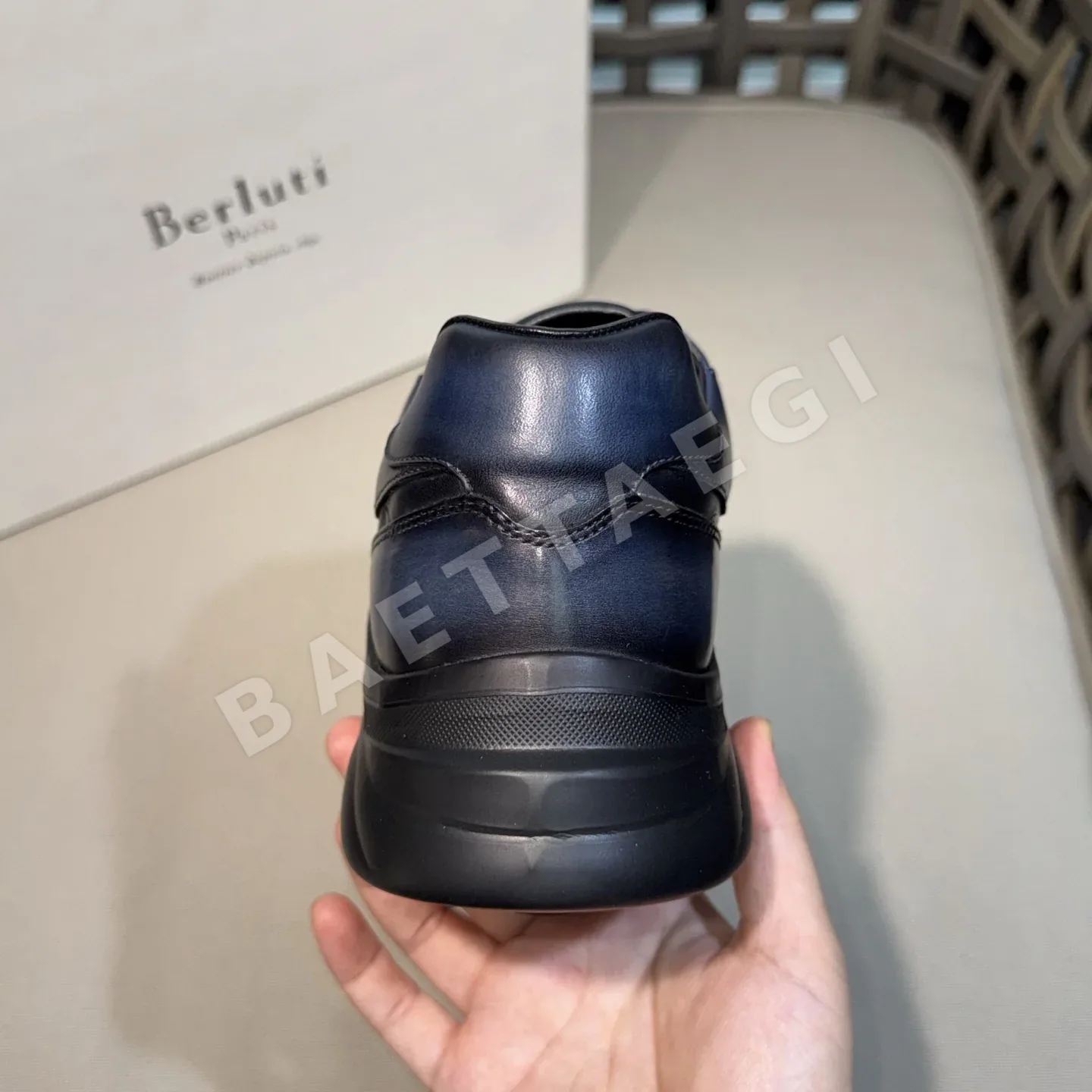 벨루티 스크릿 패턴 로우컷 신발 상세 이미지 8