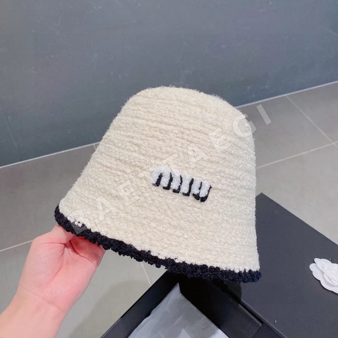미우미우 아크릴 니트 버킷햇 모자 81132