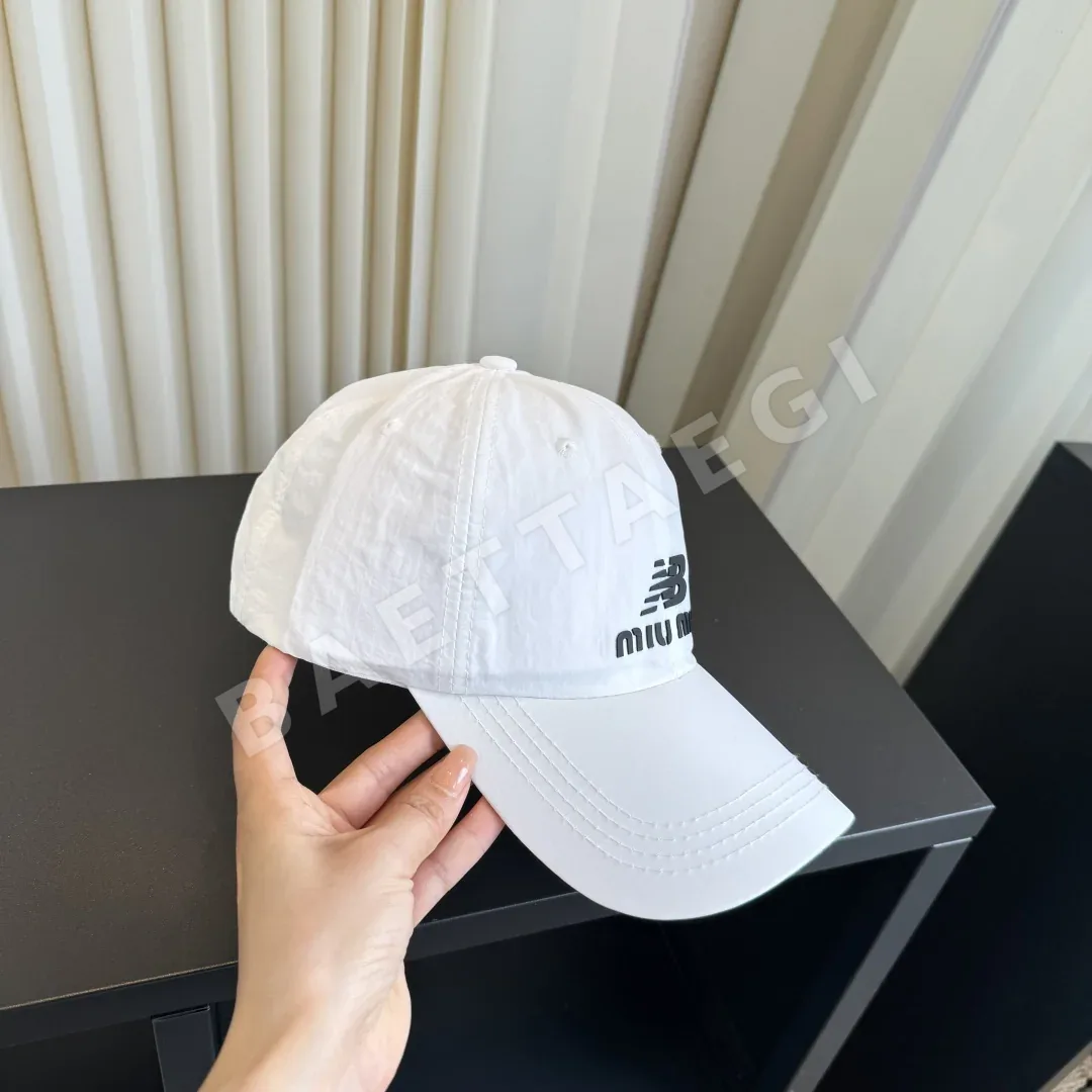 미우미우 봄여름 야구모자 상세 이미지 3