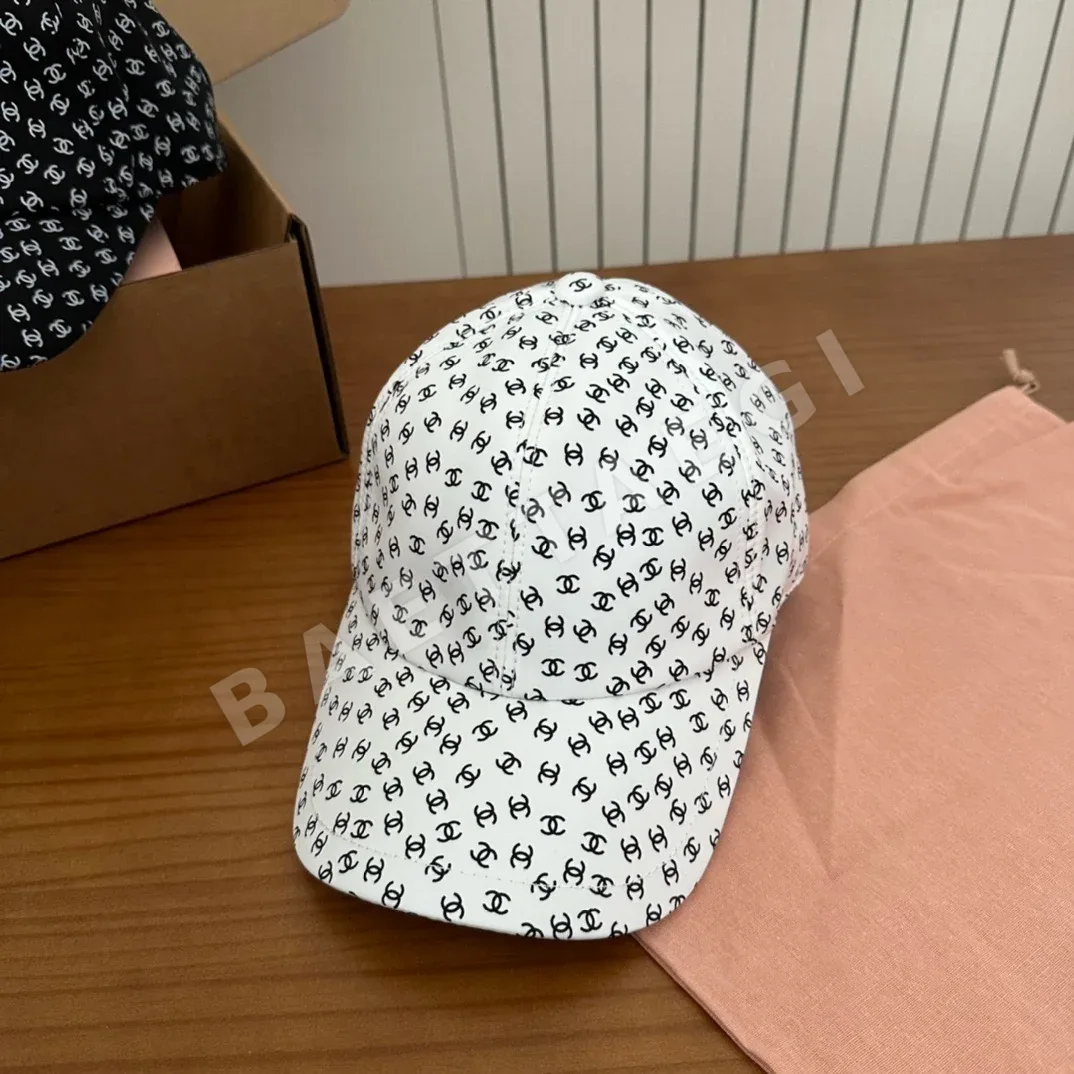 샤넬 심플 로고 야구모자 82030
