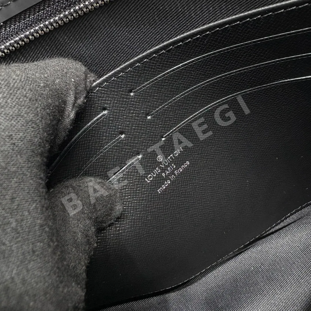 루이비통 포쉐트 보야주 클러치백 M81326 상세 이미지 8