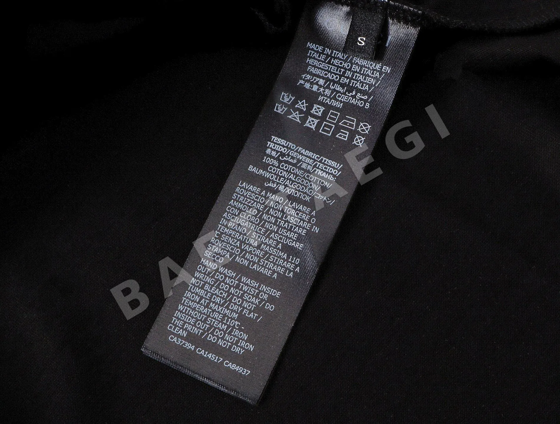 구찌 로봇 배지 프린트 크루넥 반팔 티셔츠 상세 이미지 8