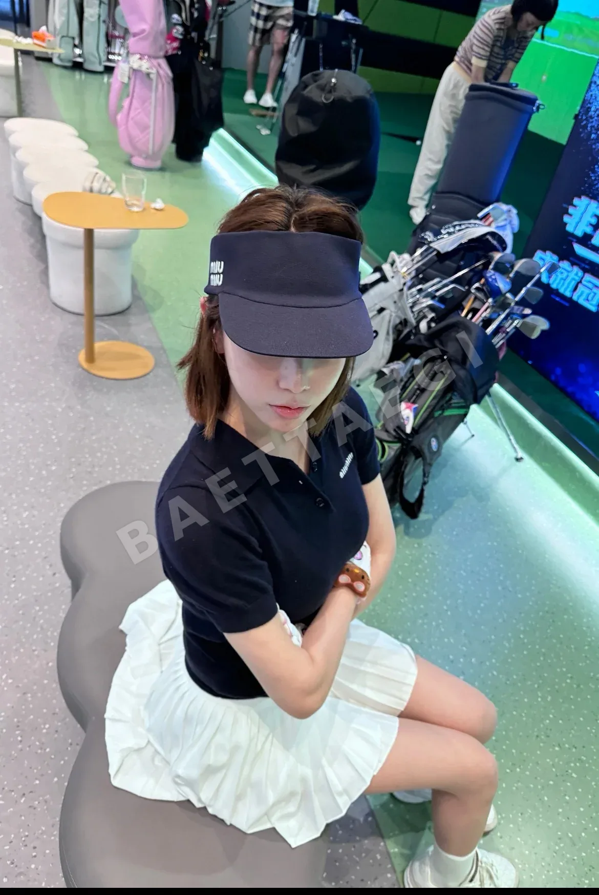 미우미우 바이저 모자 상세 이미지 5