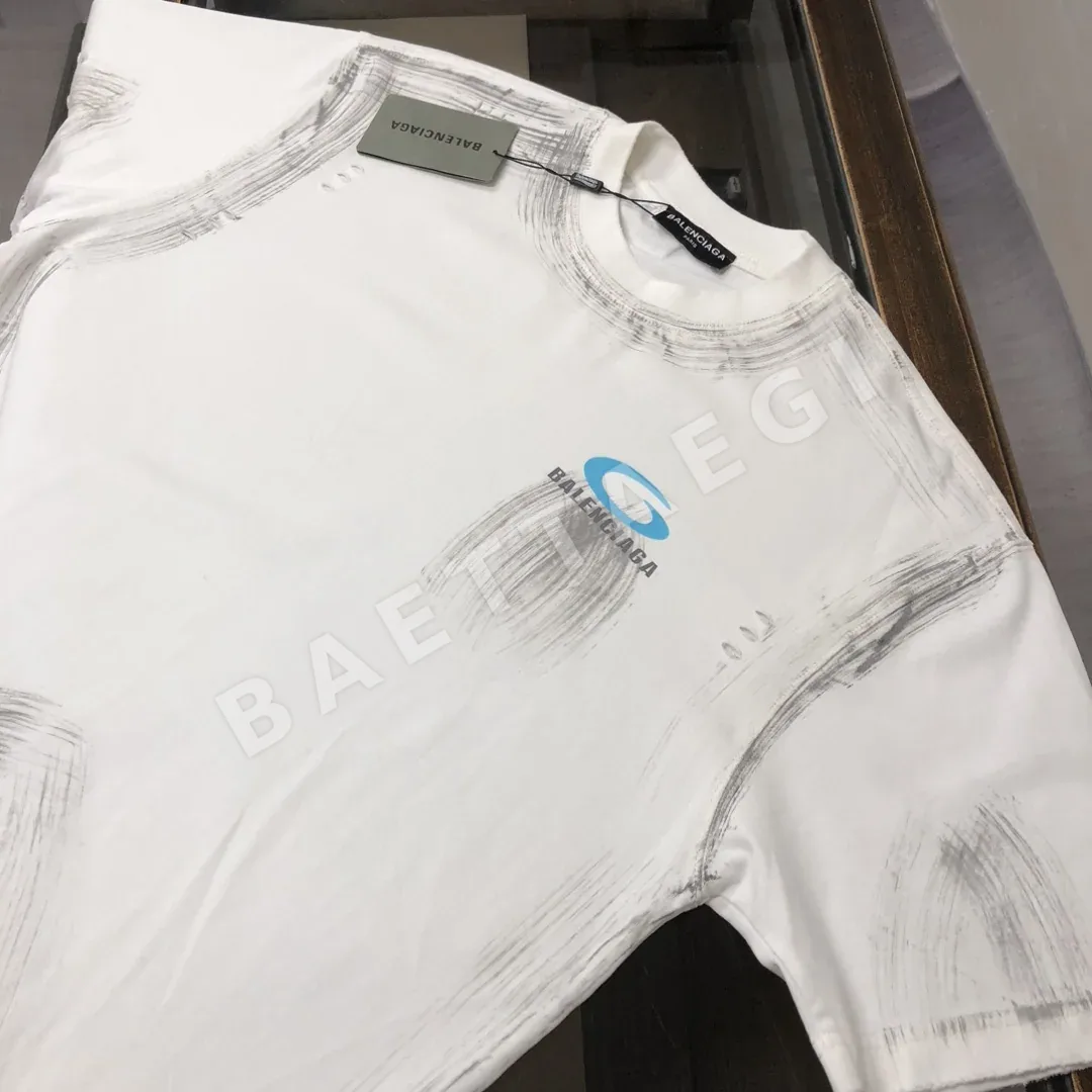 발렌시아가 워시드 크루넥 남성 반팔 티셔츠 상세 이미지 3
