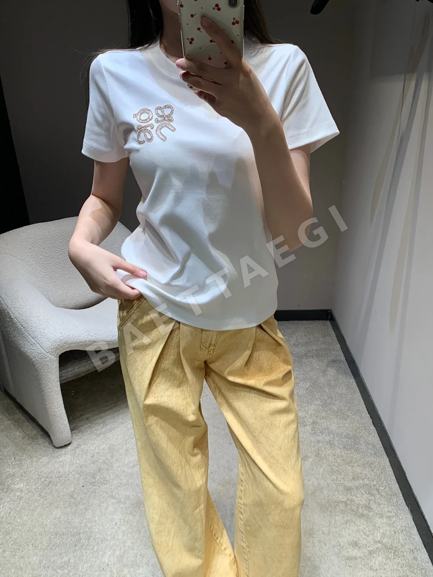 로에베 자수 크루넥 반팔 티셔츠 상세 이미지 2