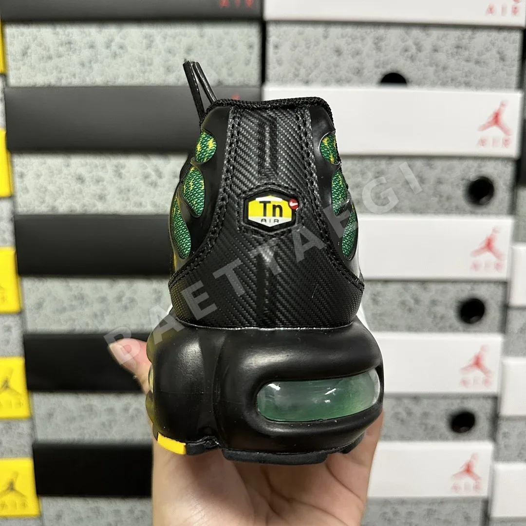 나이키 [DF] 에어 맥스 플러스 IB7671-700 201071 Nike Air Max Plus Varsity Maize Pine Green 상세 이미지 4