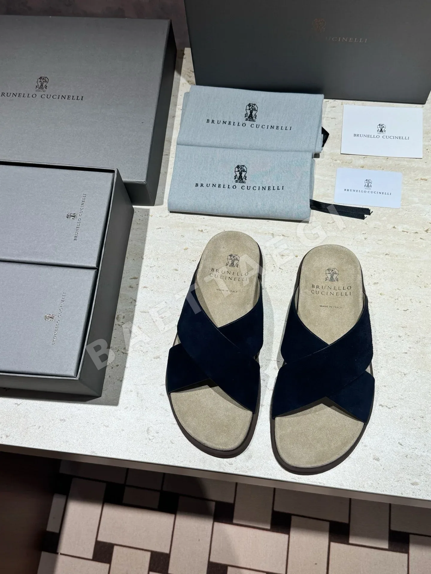 브루넬로쿠치넬리 남성 스웨이드 플립플롭 상세 이미지 5