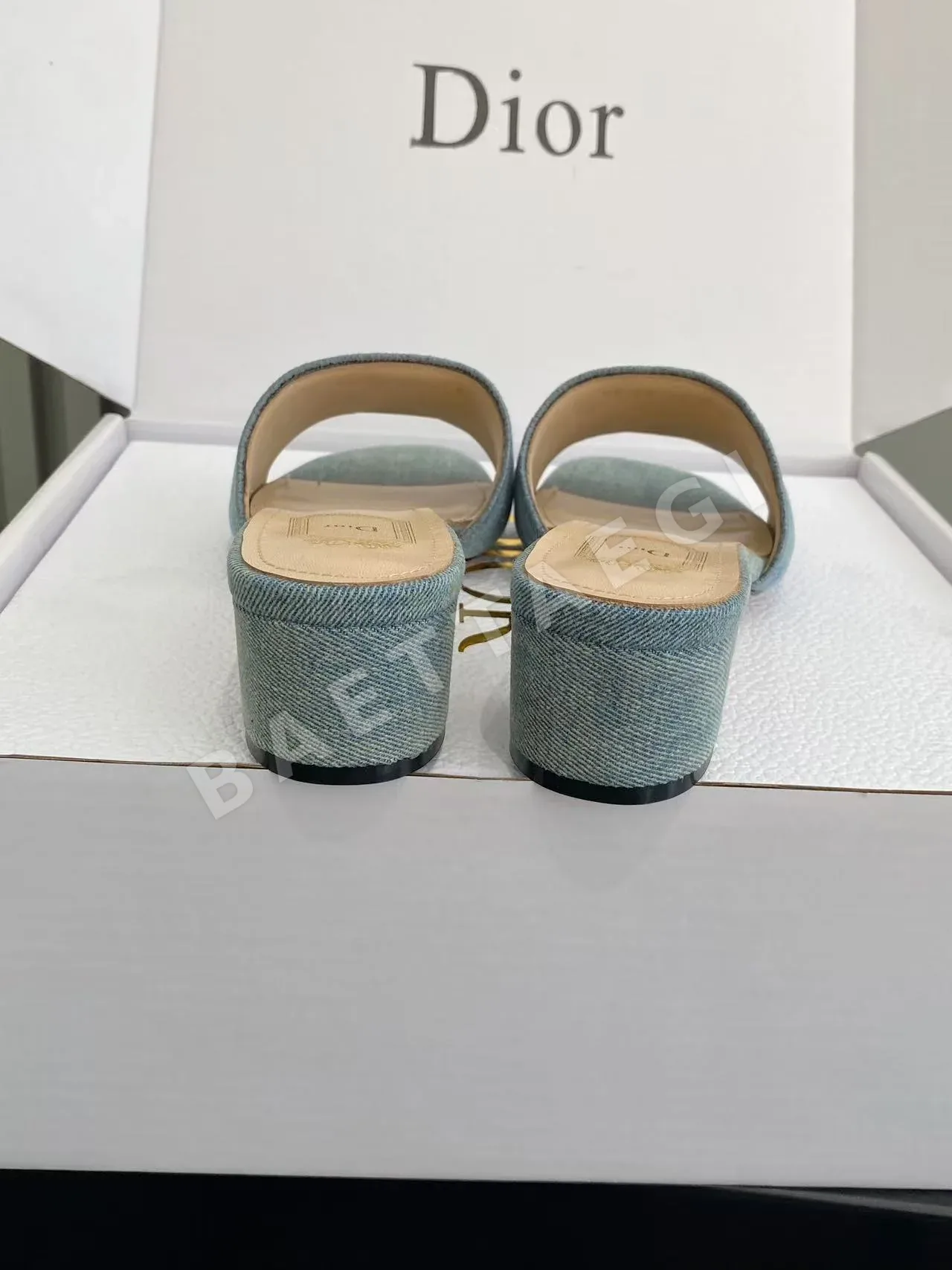 디올 데님 자수 청키 힐 샌들 상세 이미지 9