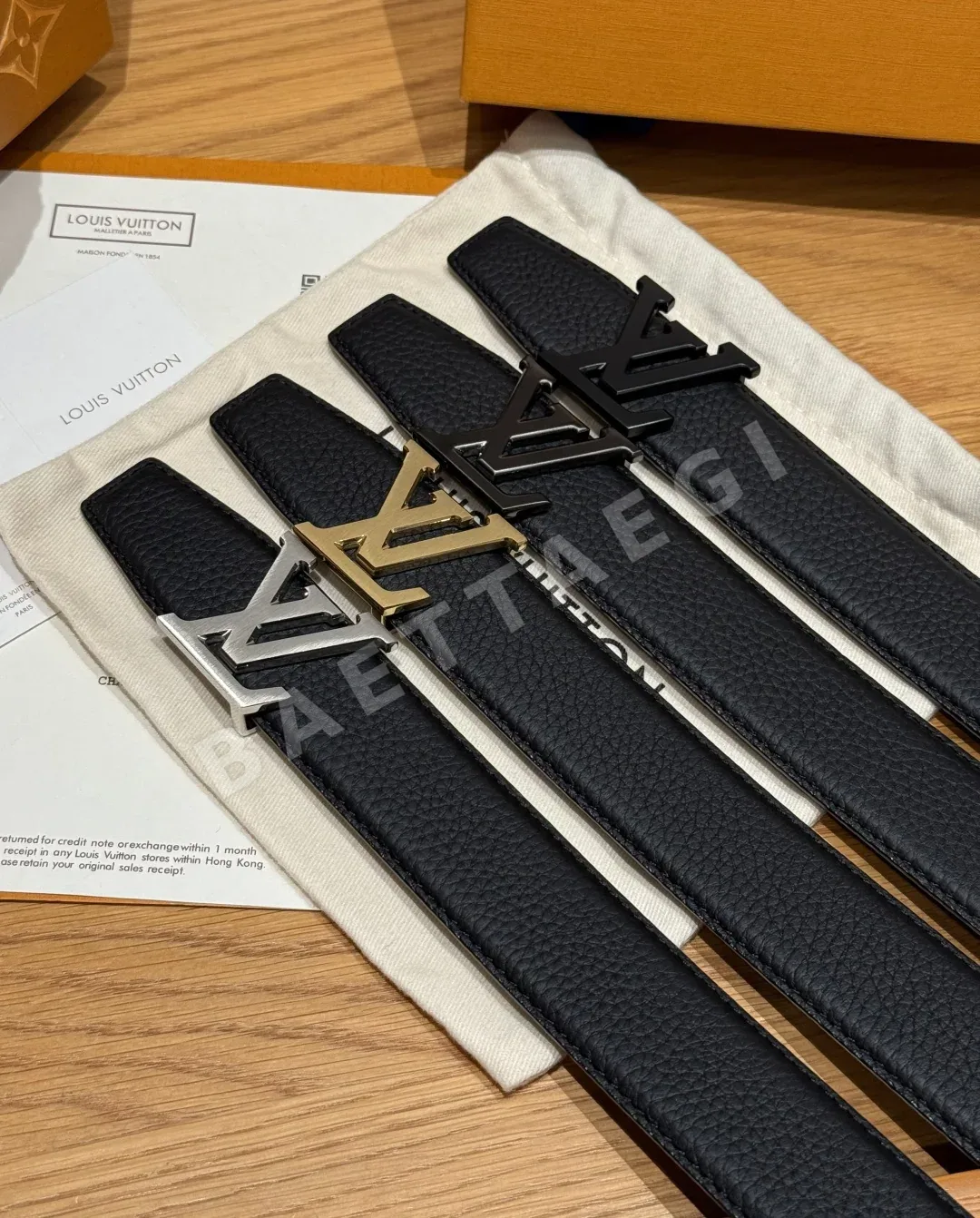 루이비통 이니셜 40mm 리버시블 소가죽 벨트 상세 이미지 3