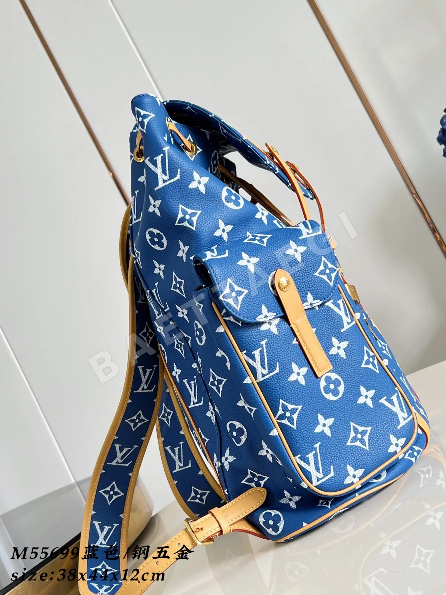 루이비통 M55699 블루 백팩 미디엄 모노그램 상세 이미지 4