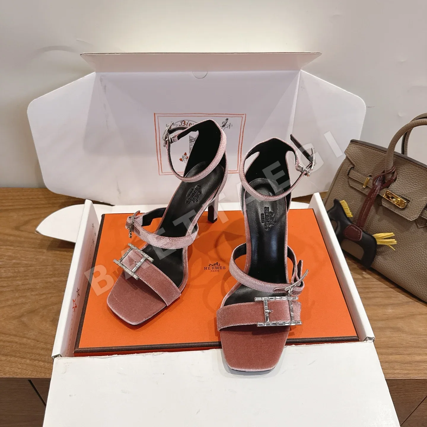 에르메스 리브 90 샌들(Hermès Liv 90 Sandal) 105324