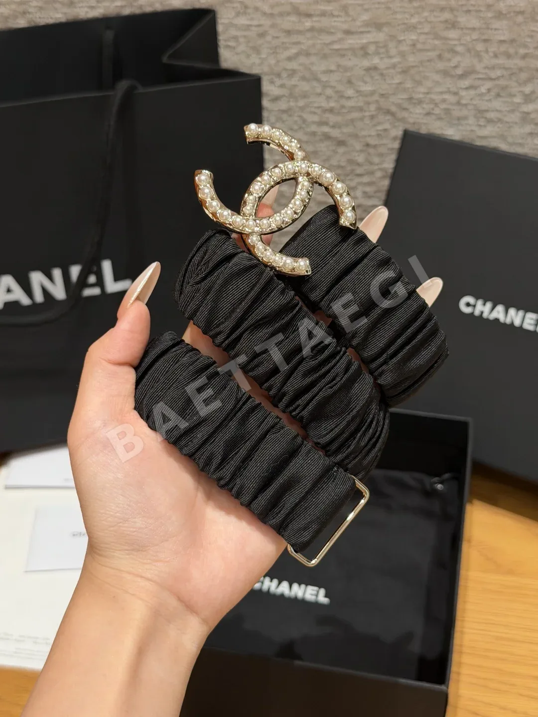 샤넬 플리츠 램스킨 진주 더블 C 스트레치 벨트 174299