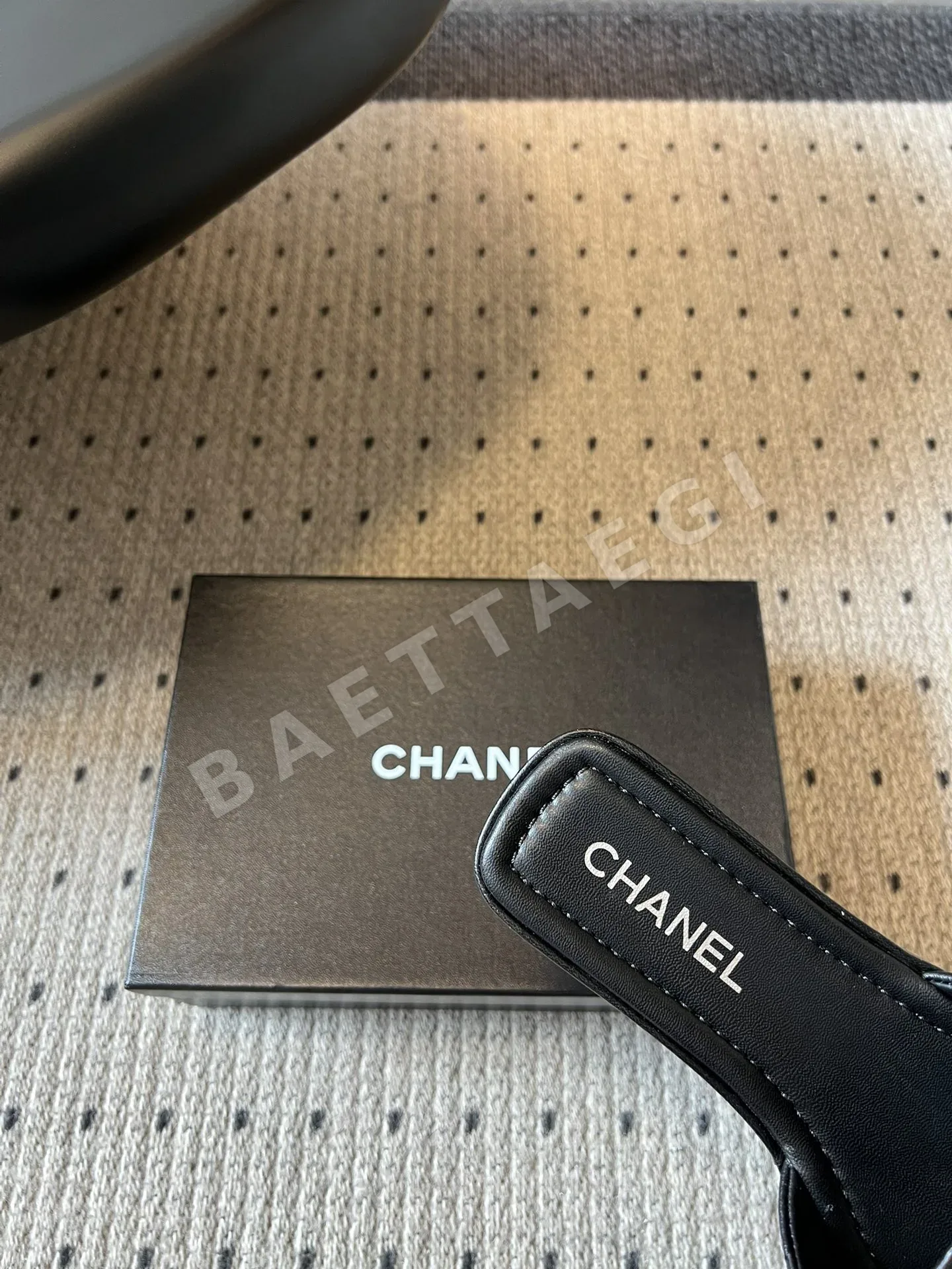 샤넬 다이아몬드 패턴 더블 C 샌들 상세 이미지 8
