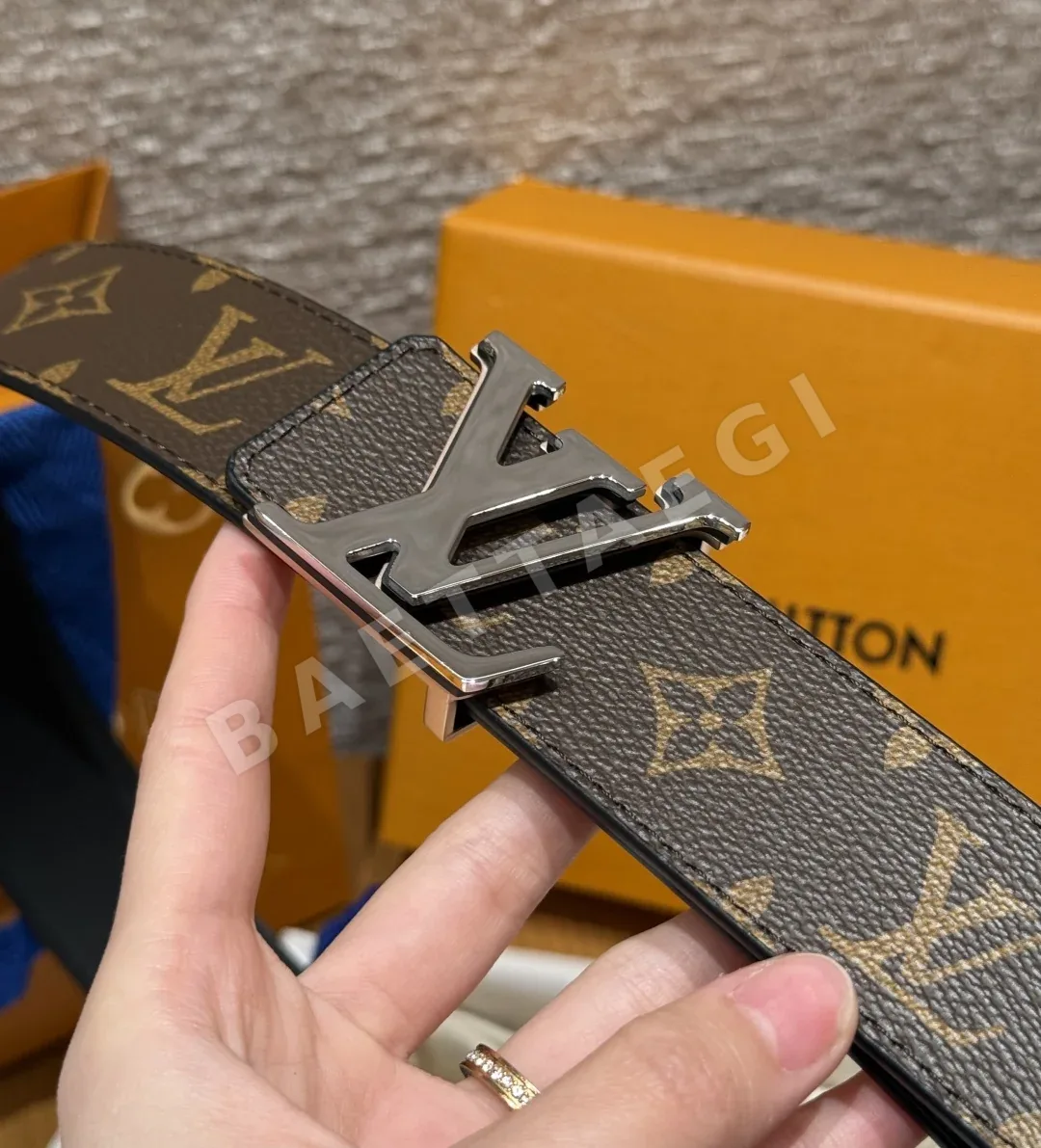 루이비통 이니셜 버클 모노그램 에클립스 40mm 벨트 상세 이미지 4