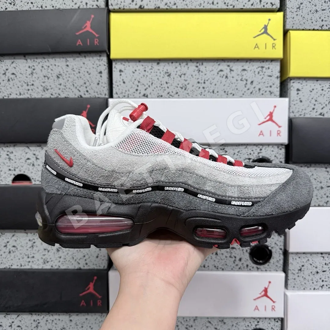 나이키 [KZ2.0] 에어 맥스 95 SP IB4523-003 201337 Nike Air Max 95 SP Undefeated Geo 상세 이미지 6