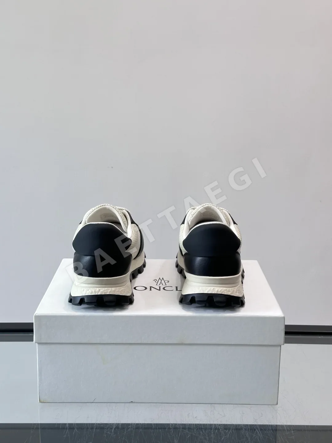 몽클레르 컬러 블록 메시 스니커즈 상세 이미지 8