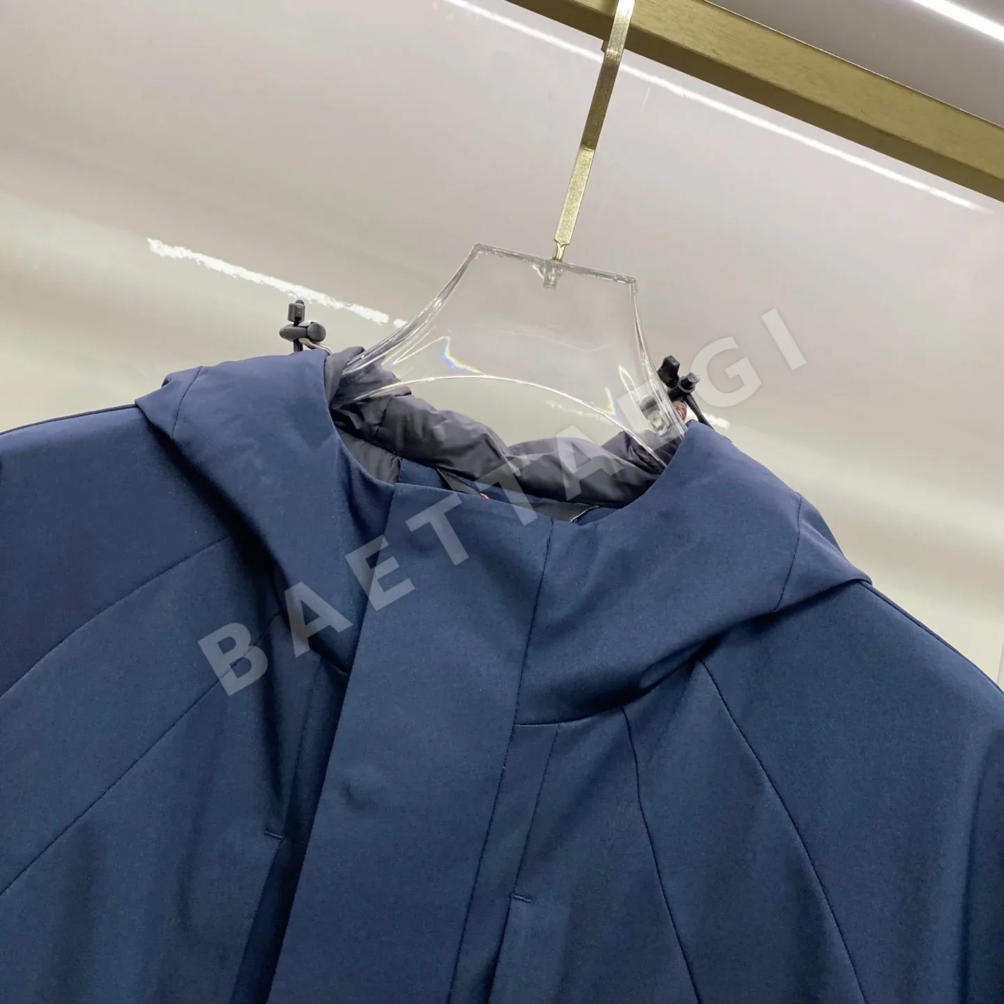 몽클레르 그레노블 다운 패딩 자켓 상세 이미지 4