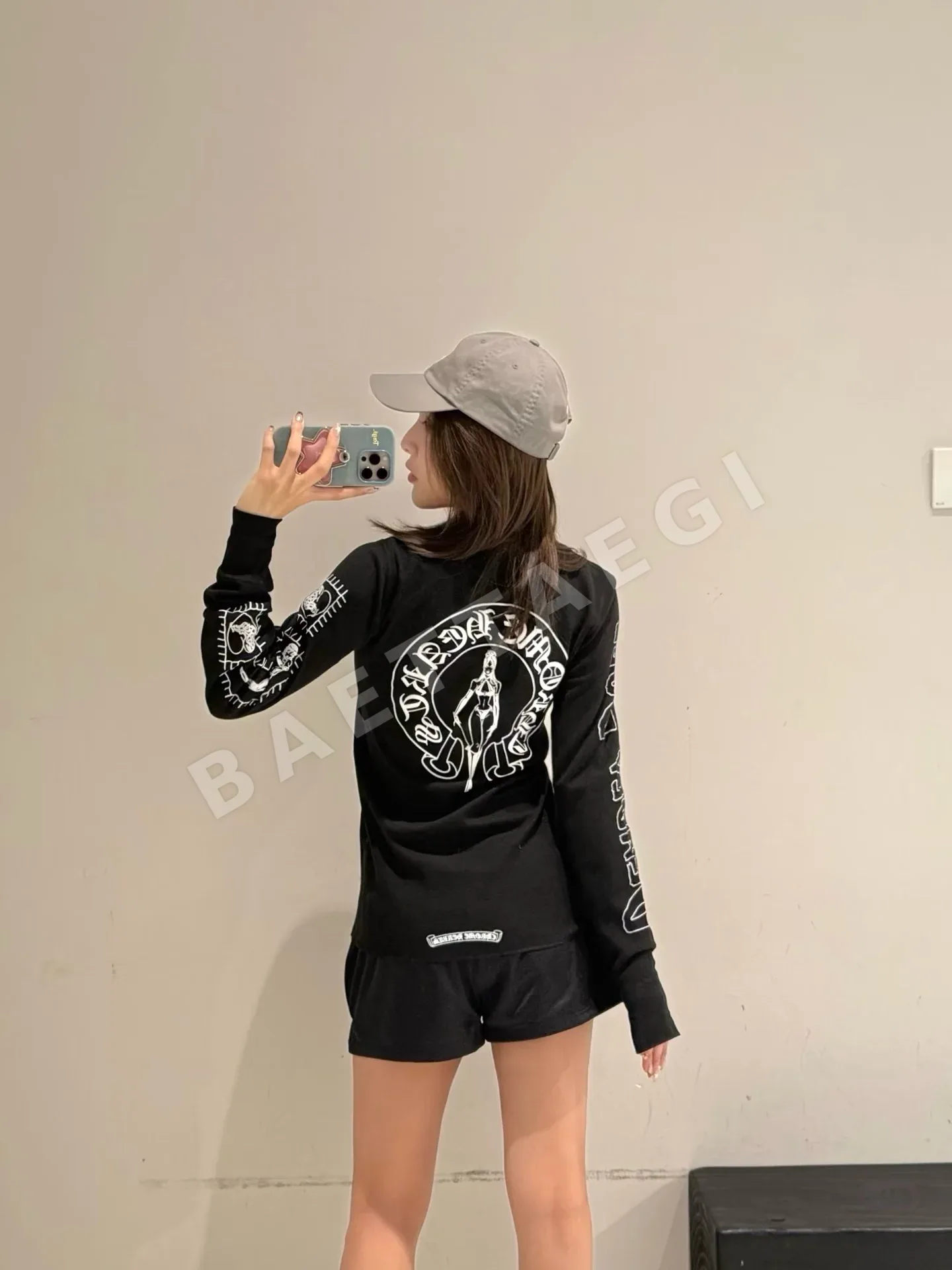 크롬하츠 데들리 돌 와플 무늬 여성 긴팔 티셔츠 상세 이미지 3