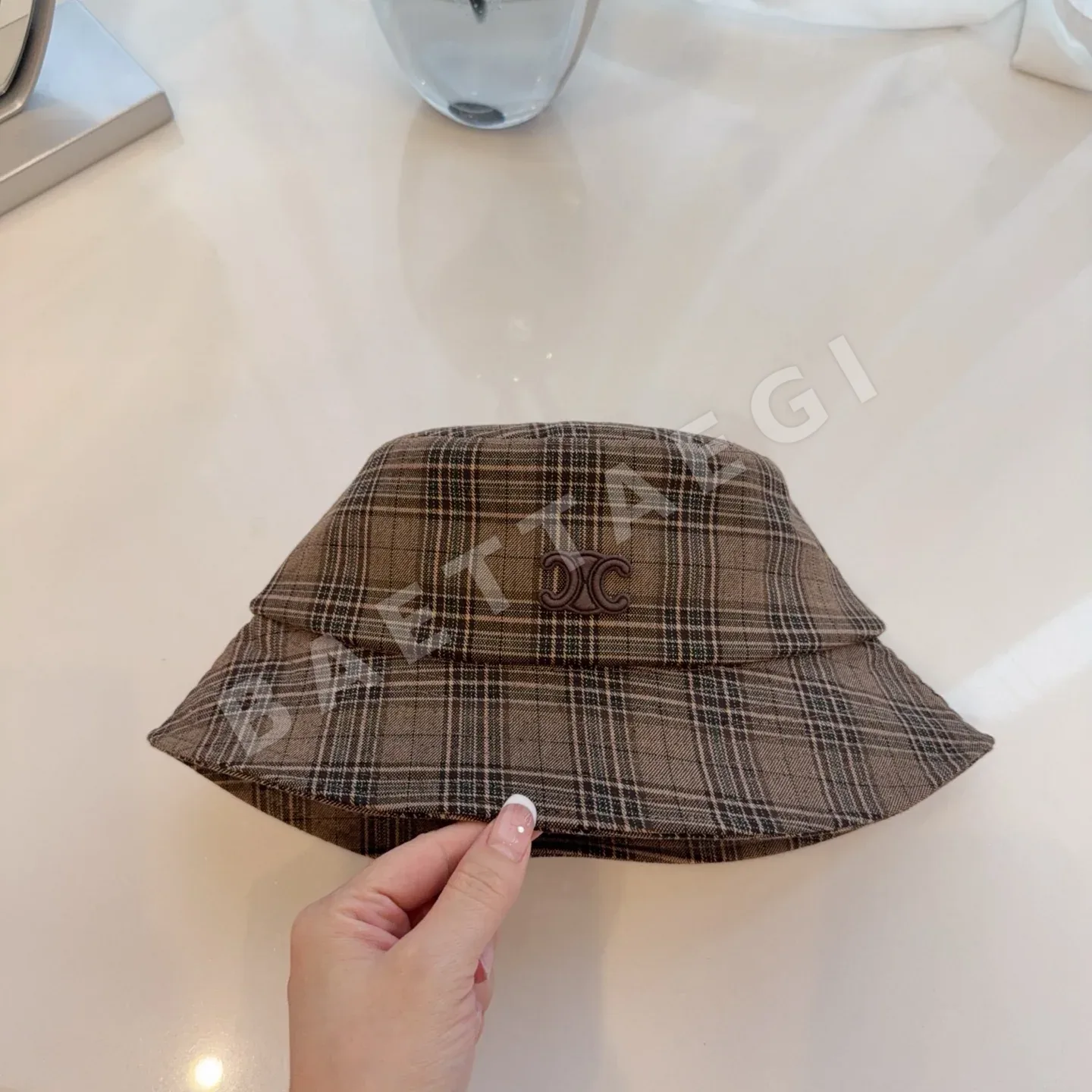 셀린느 체크 패턴 모자 상세 이미지 6