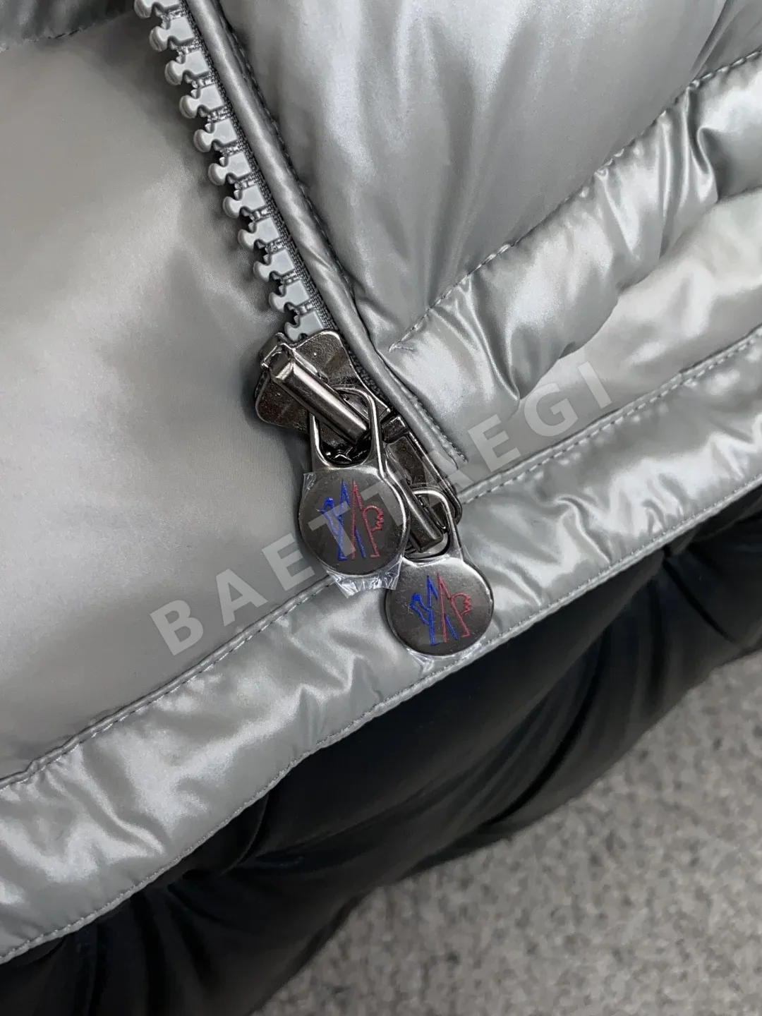 몽클레르 마야(Moncler Maya) 후드 쇼트 다운 자켓 상세 이미지 10