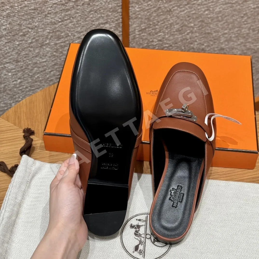 에르메스 샌들 Saddle Red Goatskin 실버 하드웨어 상세 이미지 9