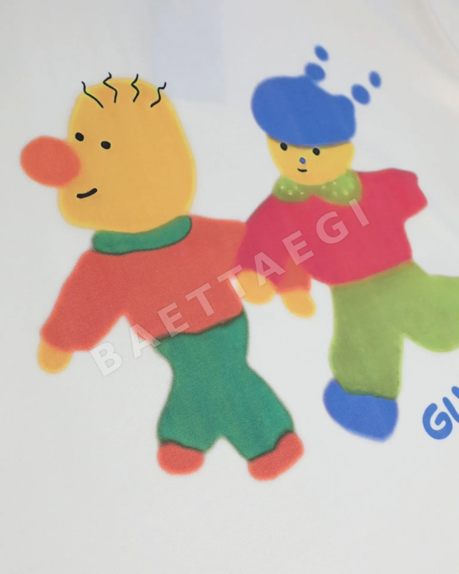 구찌 아트 그래피티 캣 프린트 크루넥 반팔 티셔츠 상세 이미지 4