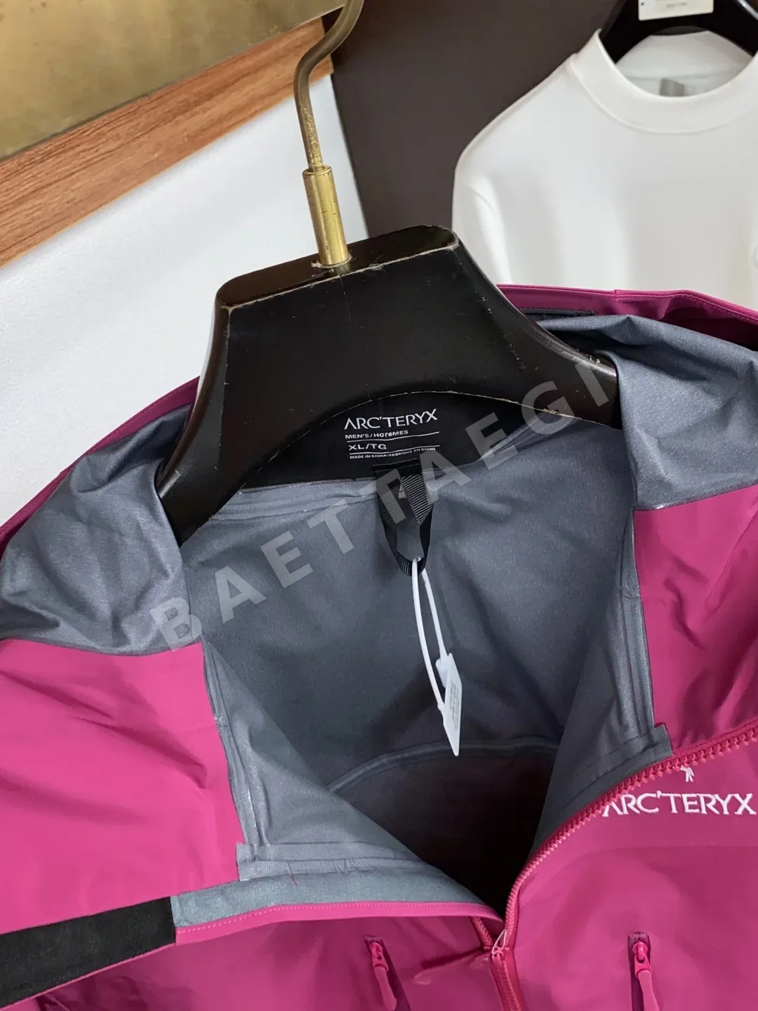 아크테릭스 알파 SV GORE-TEX 프로 남성 자켓 상세 이미지 3