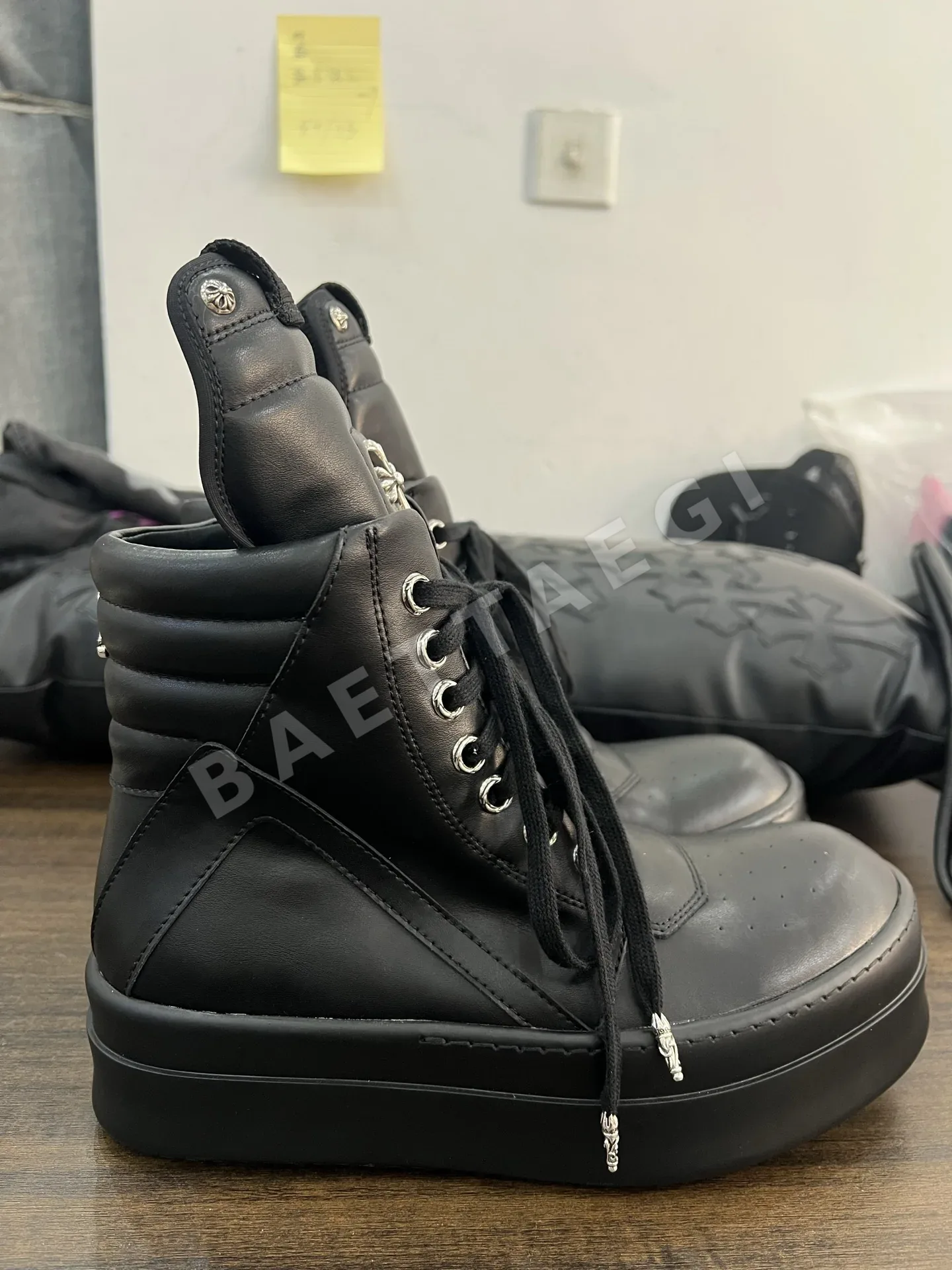 크롬하츠 부츠 블랙 스털링 실버 장식 상세 이미지 4
