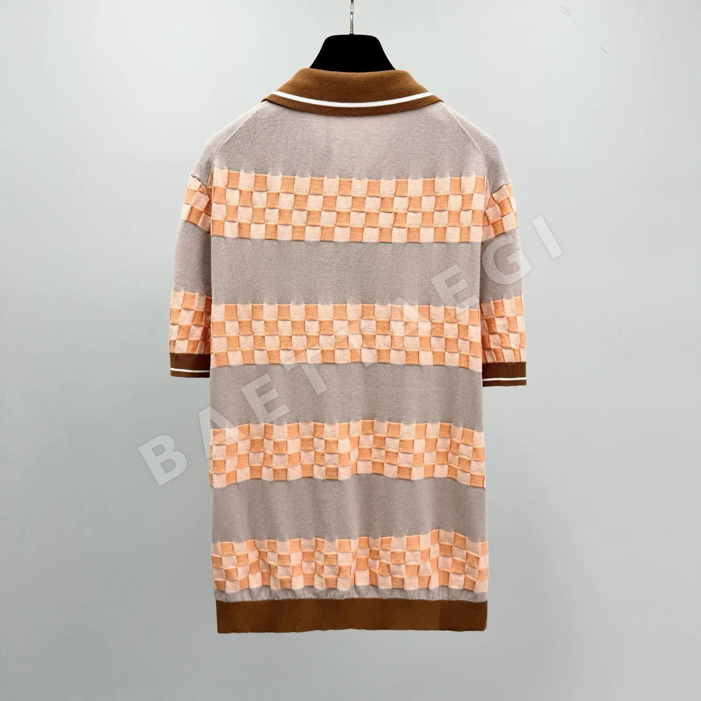 루이비통 카라 블록 로고 반팔 폴로셔츠 상세 이미지 2