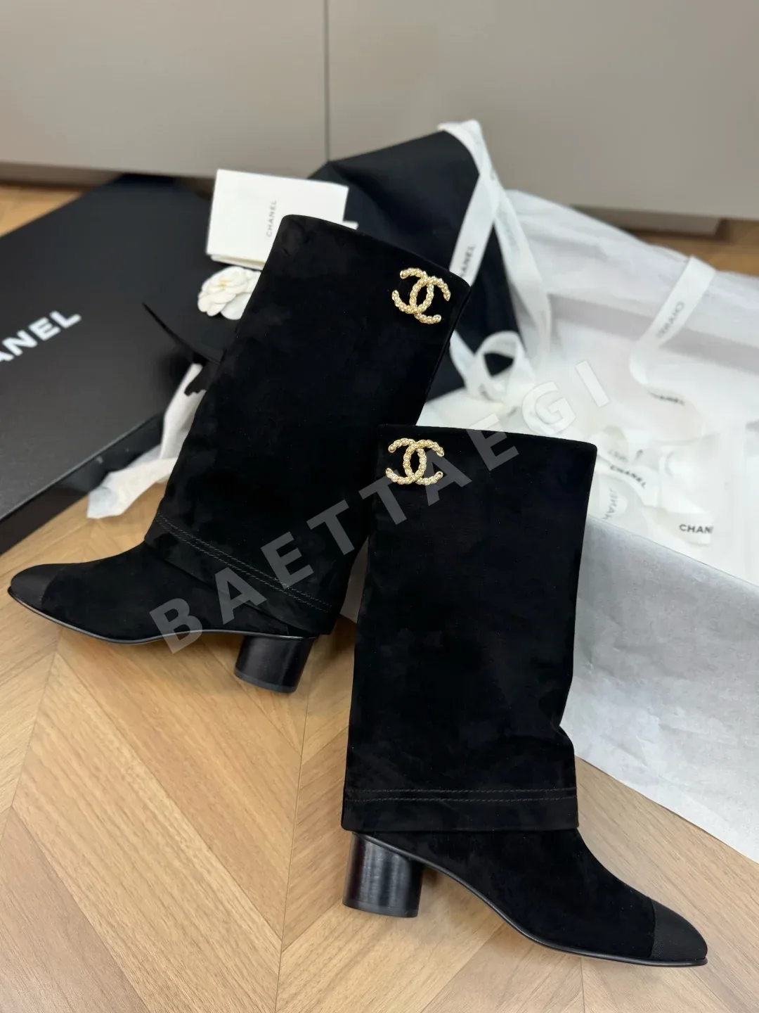 샤넬 스웨이드 시가렛 부츠 상세 이미지 4