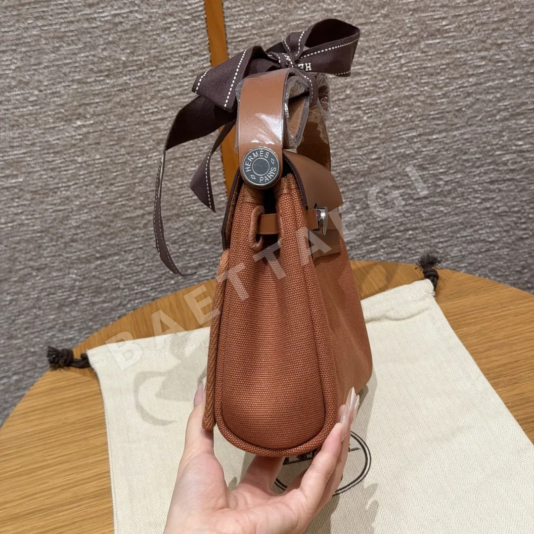 에르메스 미니 하바 캔버스 가방 상세 이미지 3