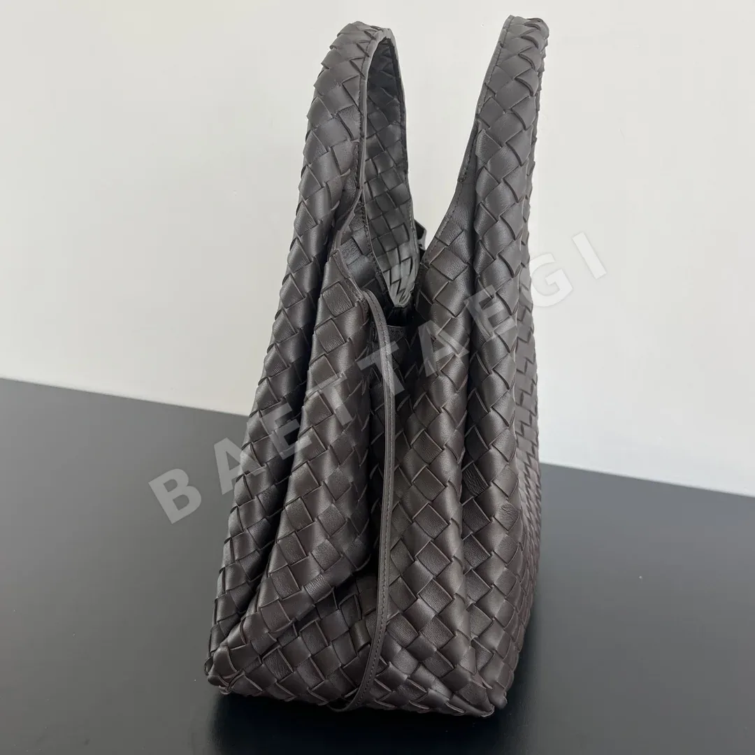 보테가베네타 캄파나 나파 가죽 핸드백 844250 5683 상세 이미지 2