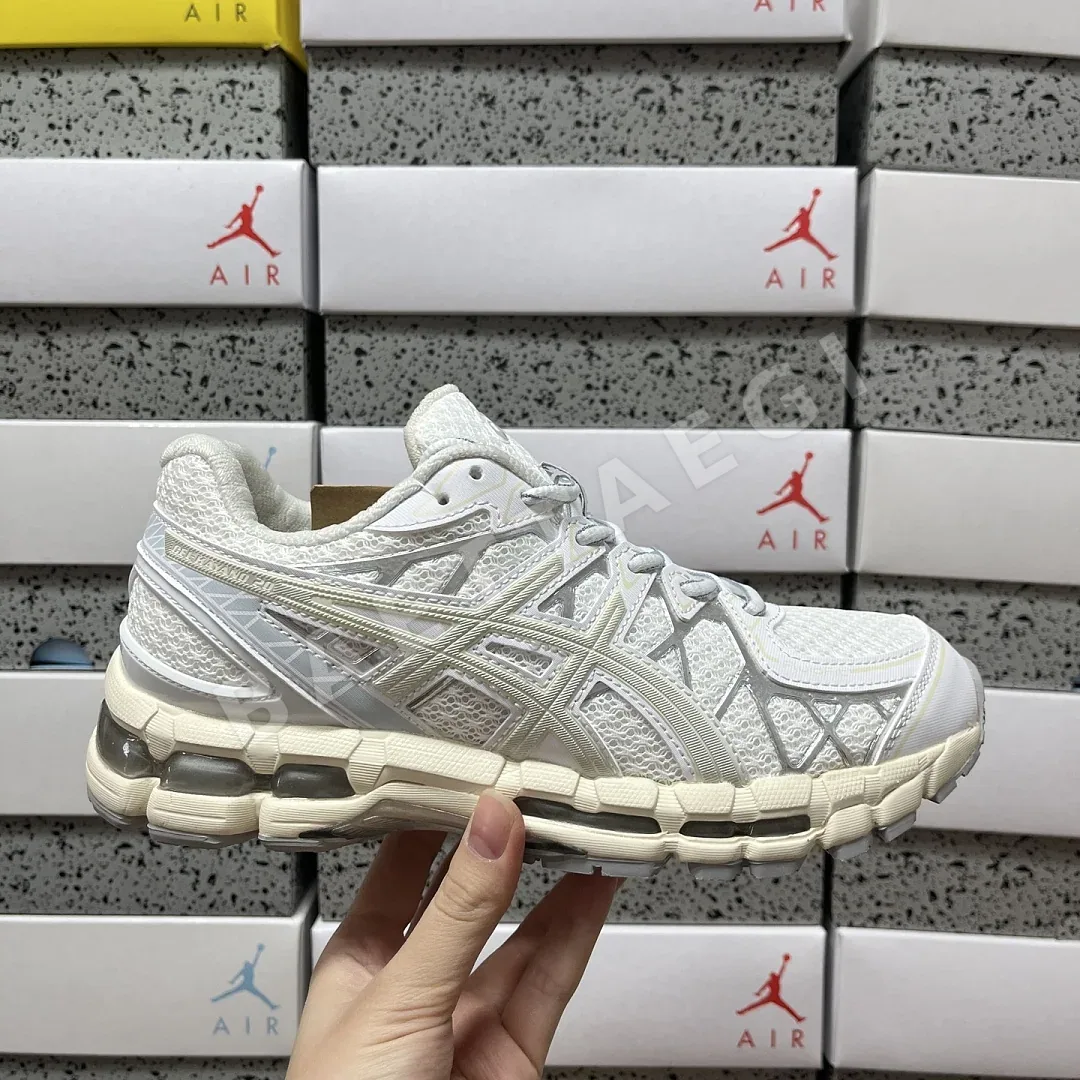 아식스 [TOP] 젤 카야노 20 1203A388-100 200413 Asics Gel-Kayano 20 White Pure Silver 상세 이미지 2
