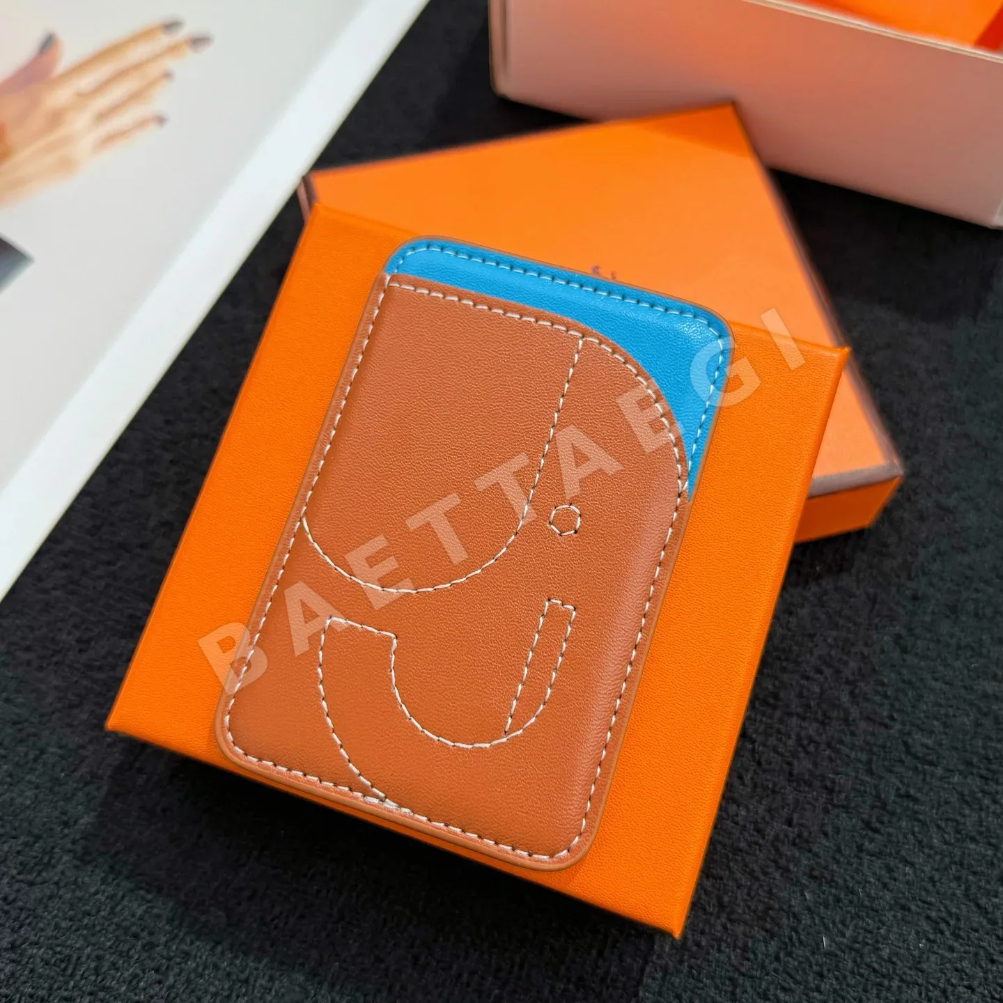 에르메스 맥세이프 마그넷 카드홀더 지갑 166862